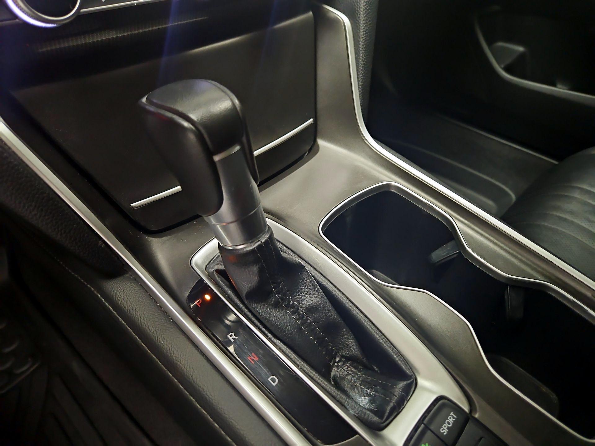 Thumbnail: 2022 Honda Accord - 17