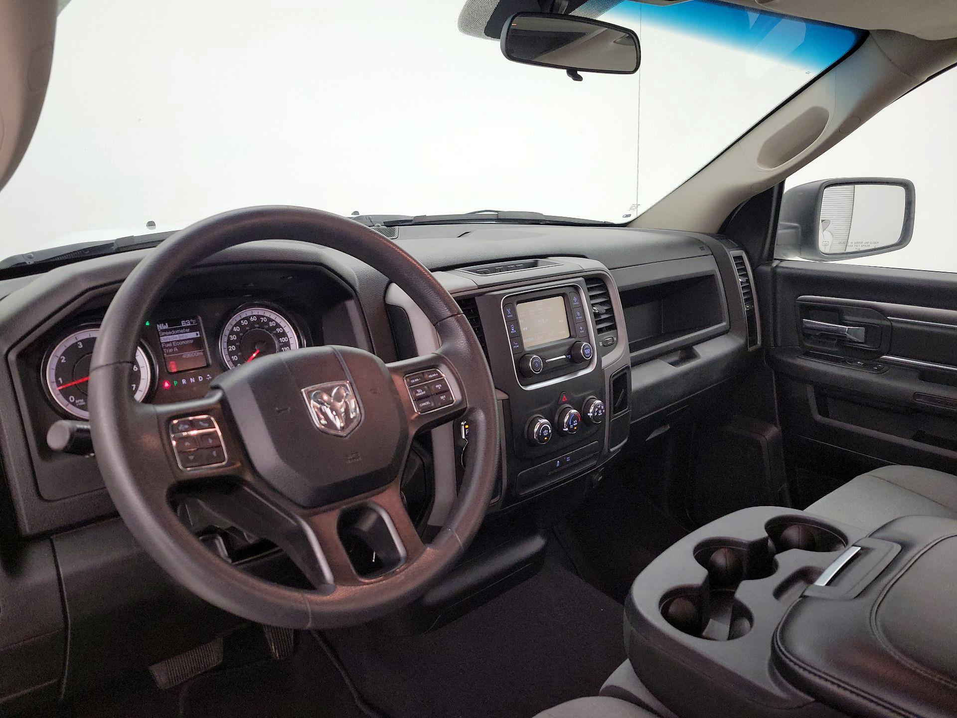 Thumbnail: 2021 RAM 1500 Classic - 9