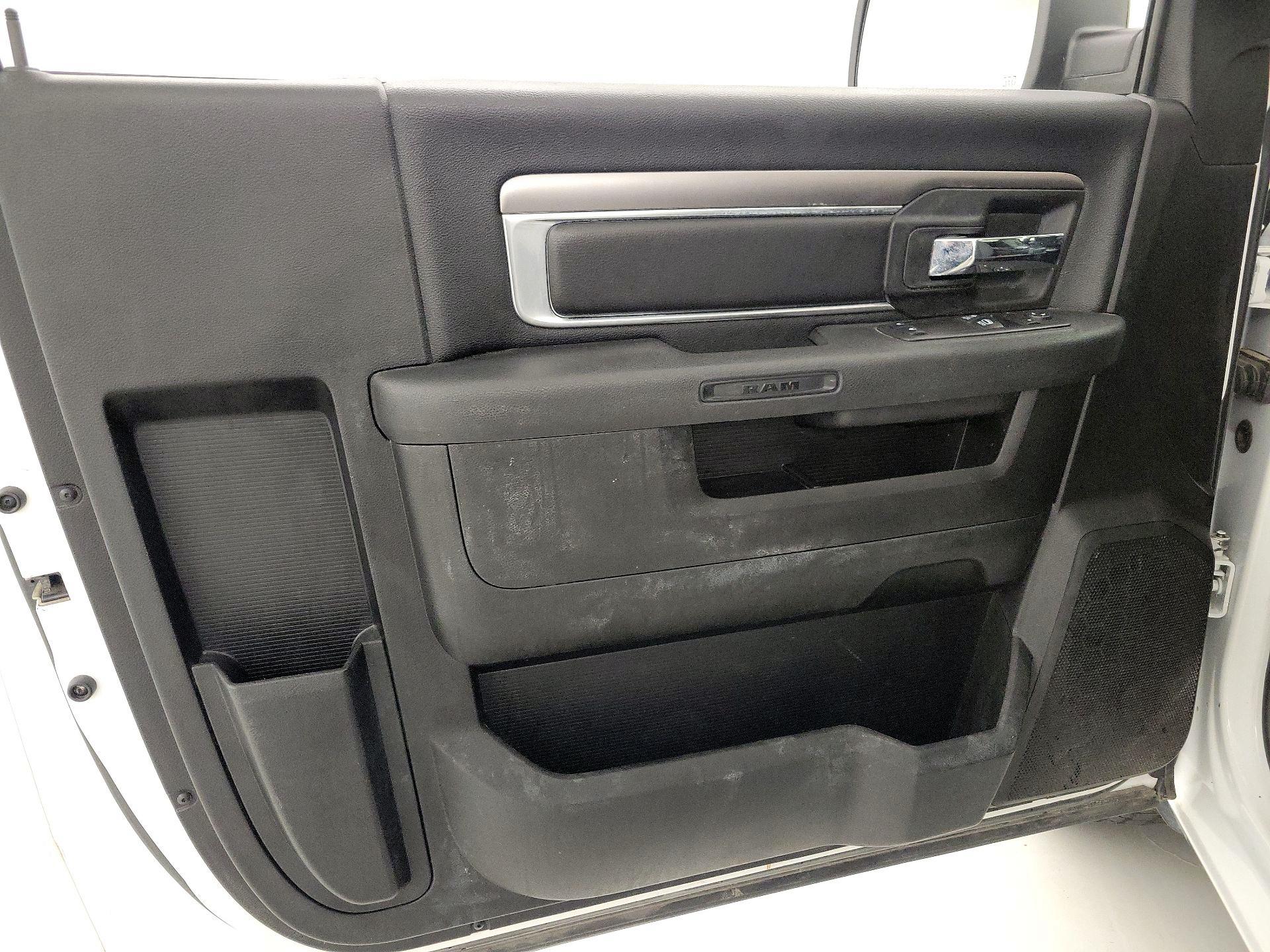 Thumbnail: 2021 RAM 1500 Classic - 12