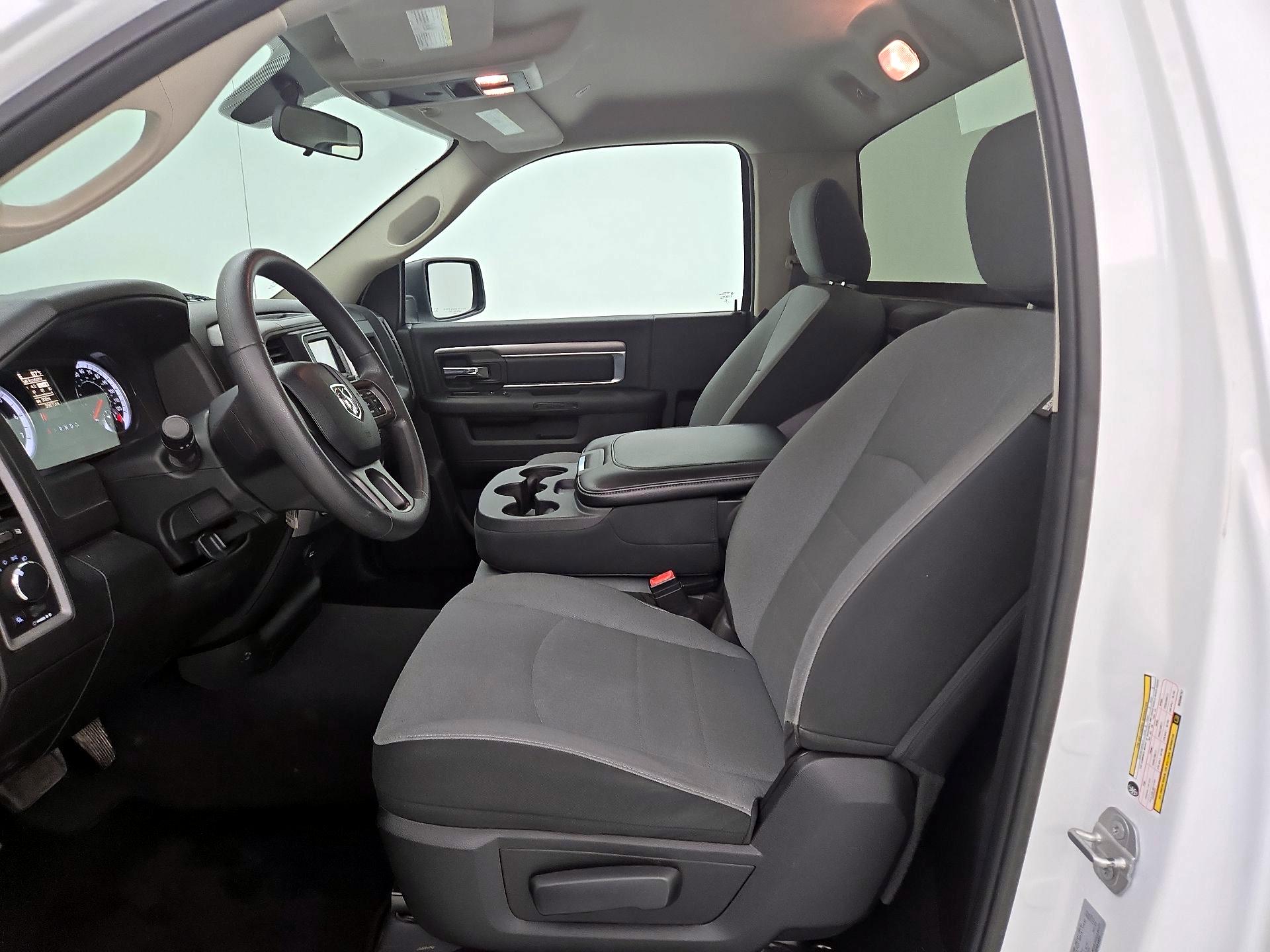 Thumbnail: 2021 RAM 1500 Classic - 11