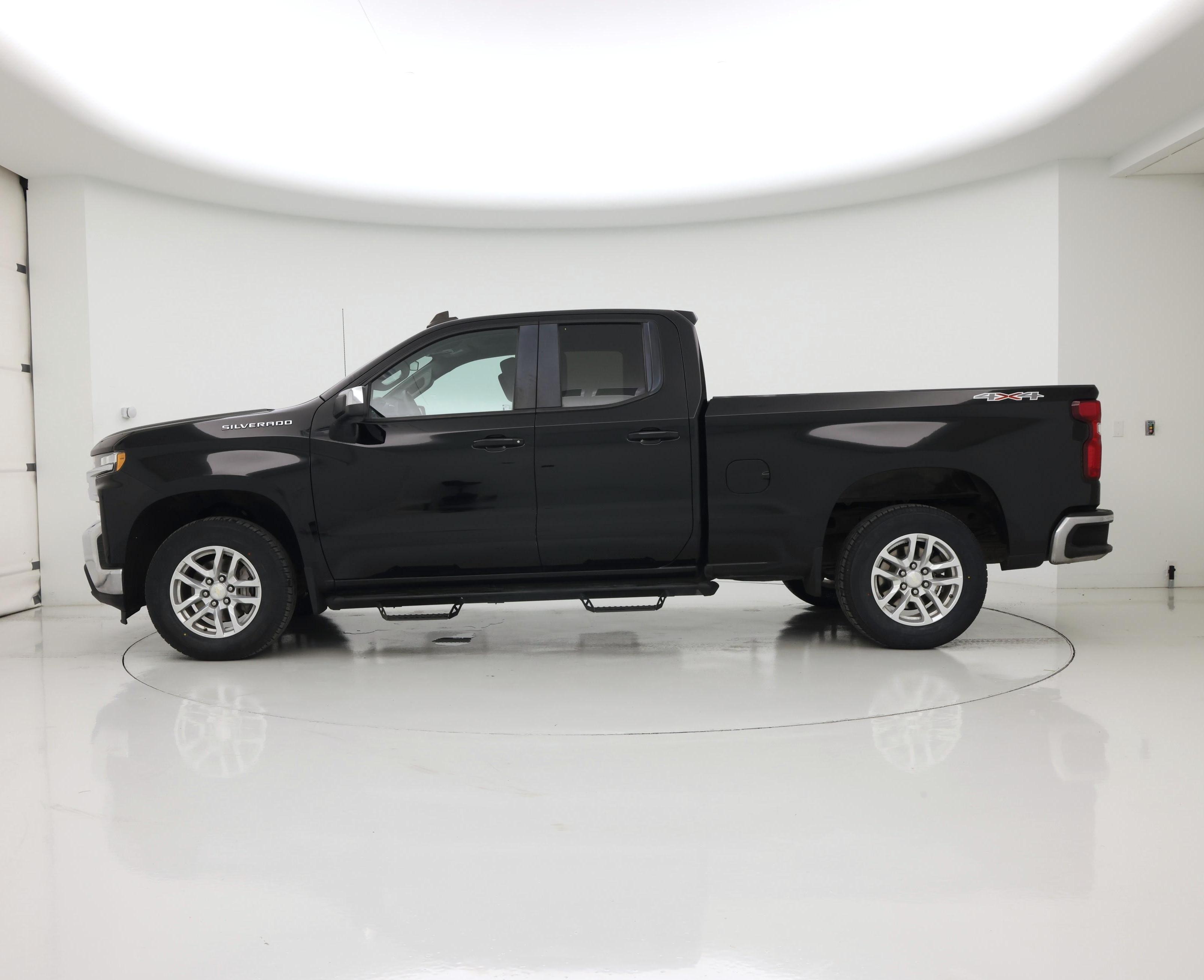 Thumbnail: 2020 Chevrolet Silverado 1500 - 3