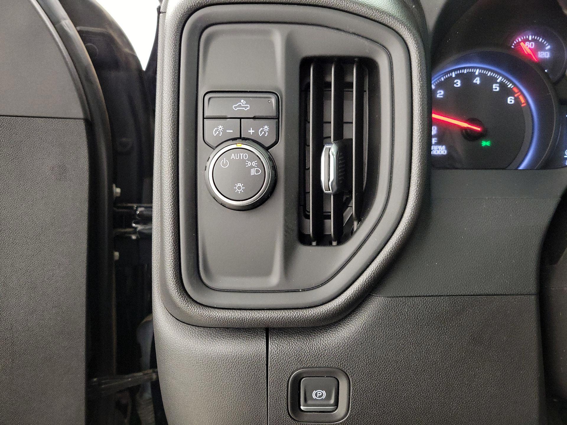 Thumbnail: 2022 Chevrolet Silverado 1500 - 13