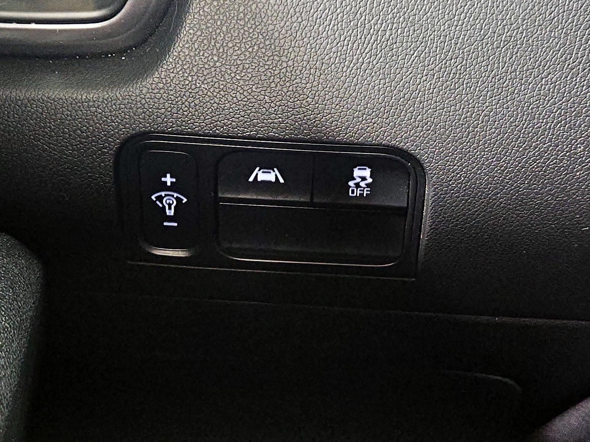 Thumbnail: 2023 Kia Sorento - 13