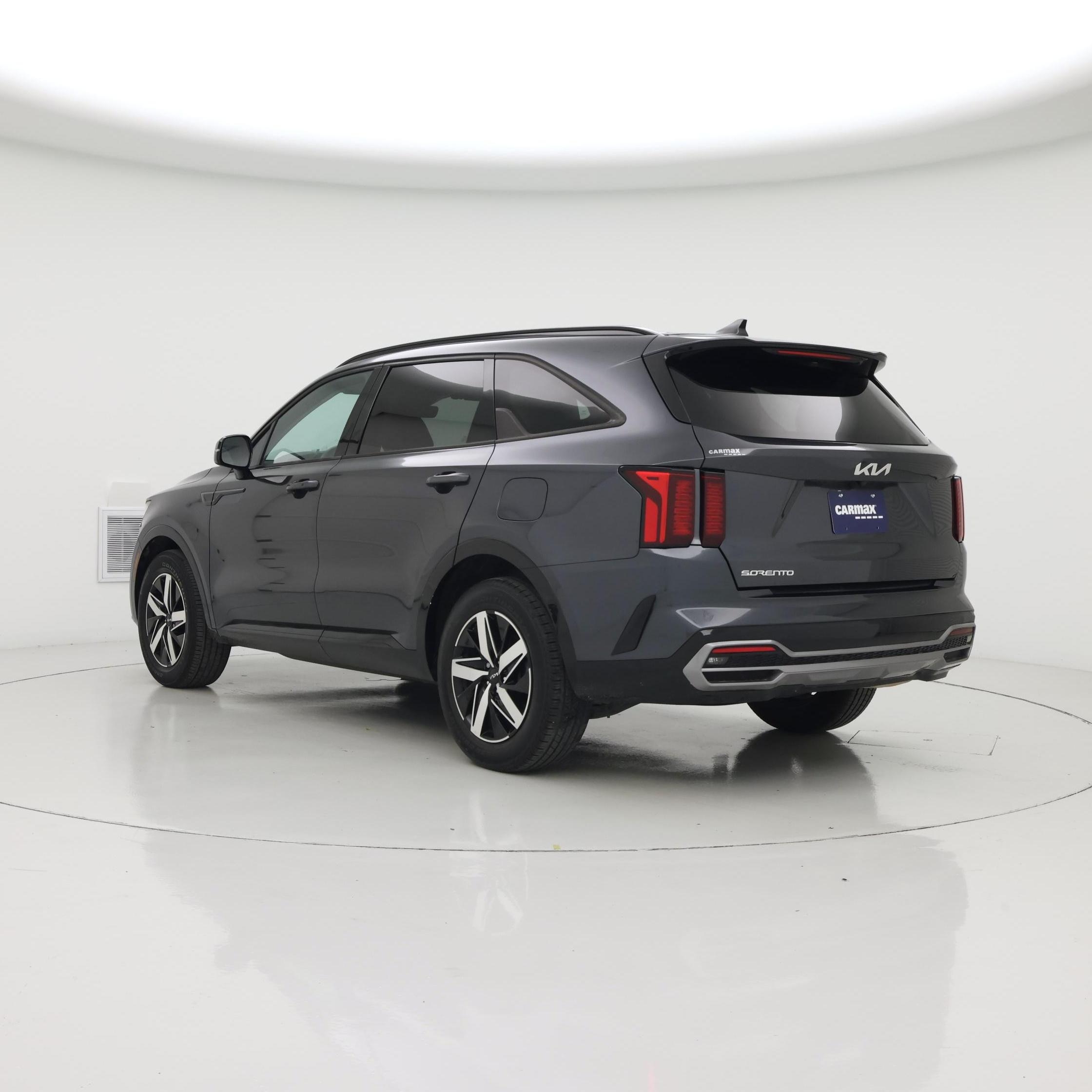 Thumbnail: 2023 Kia Sorento - 2