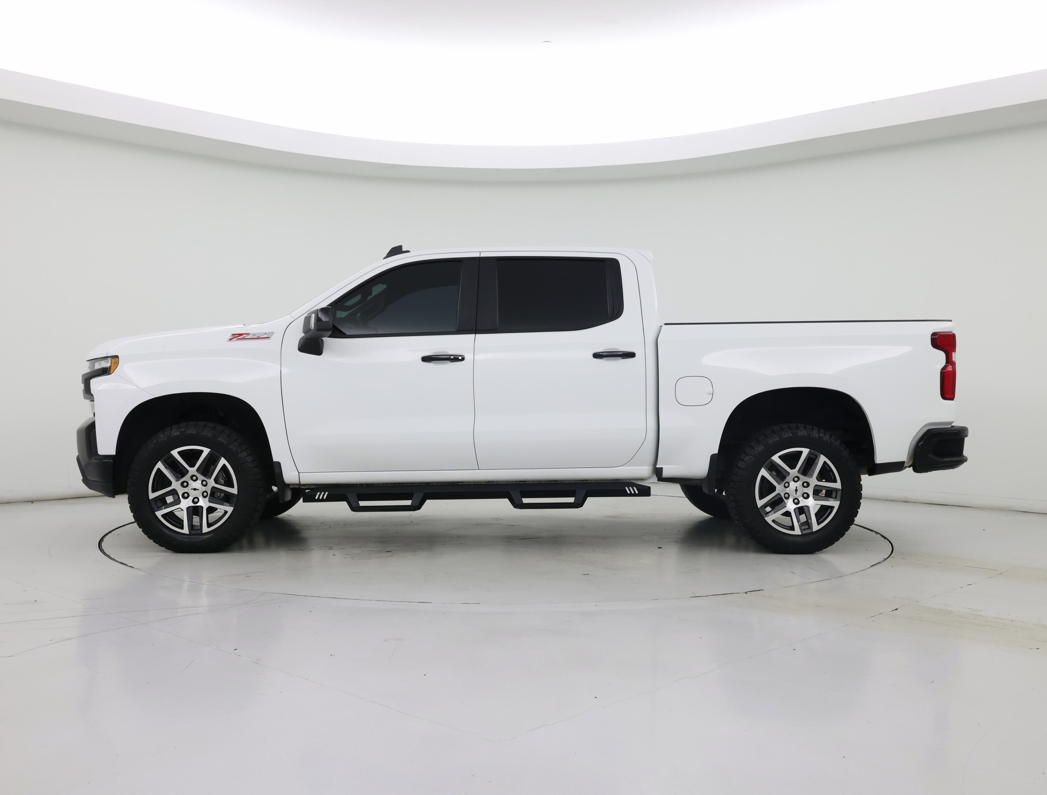 Thumbnail: 2020 Chevrolet Silverado 1500 - 3