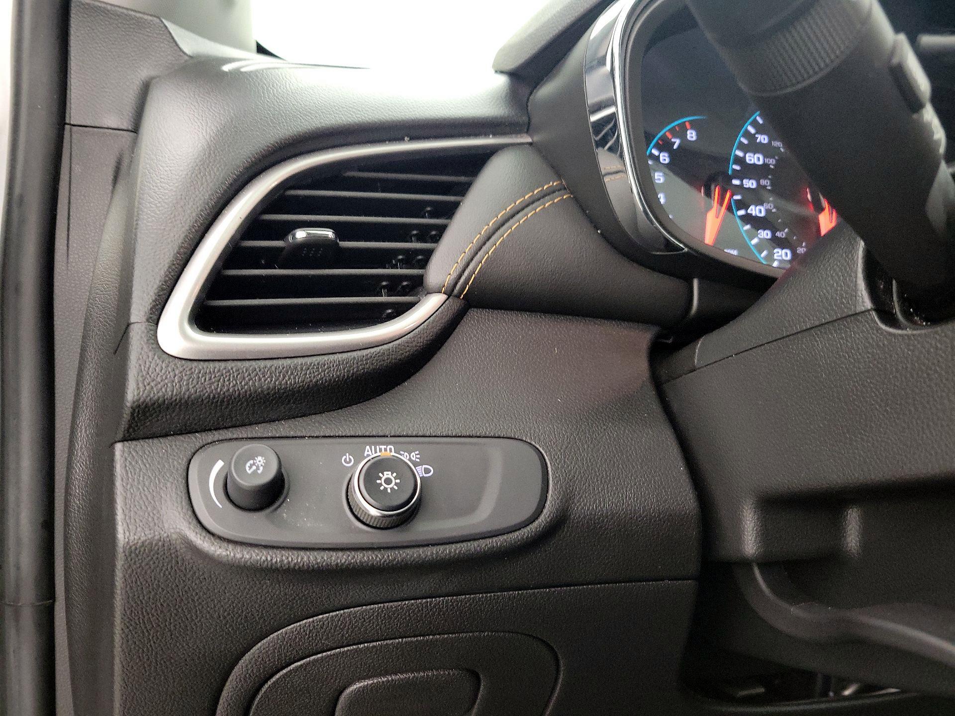 Thumbnail: 2021 Chevrolet Trax - 13