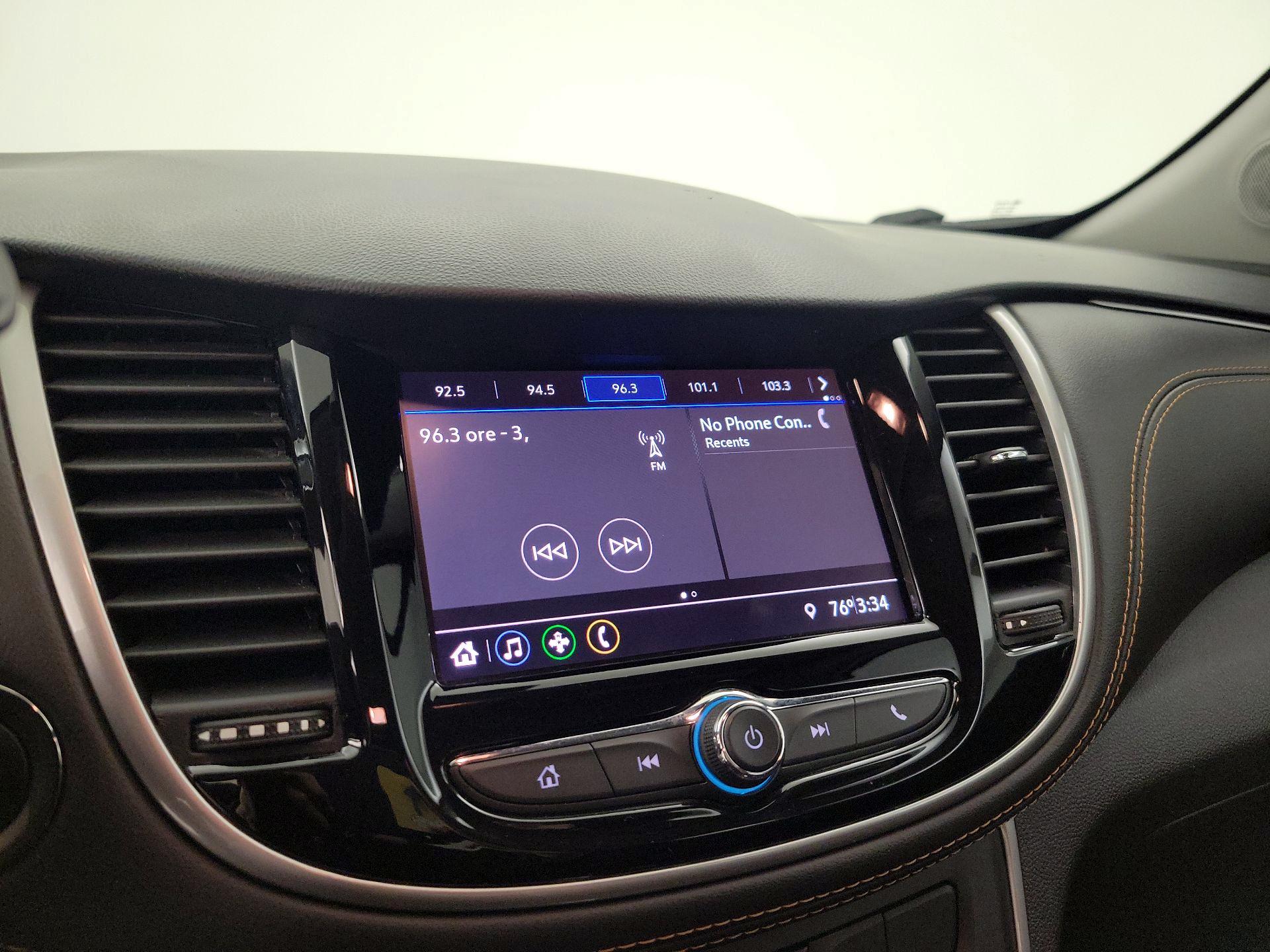 Thumbnail: 2021 Chevrolet Trax - 15