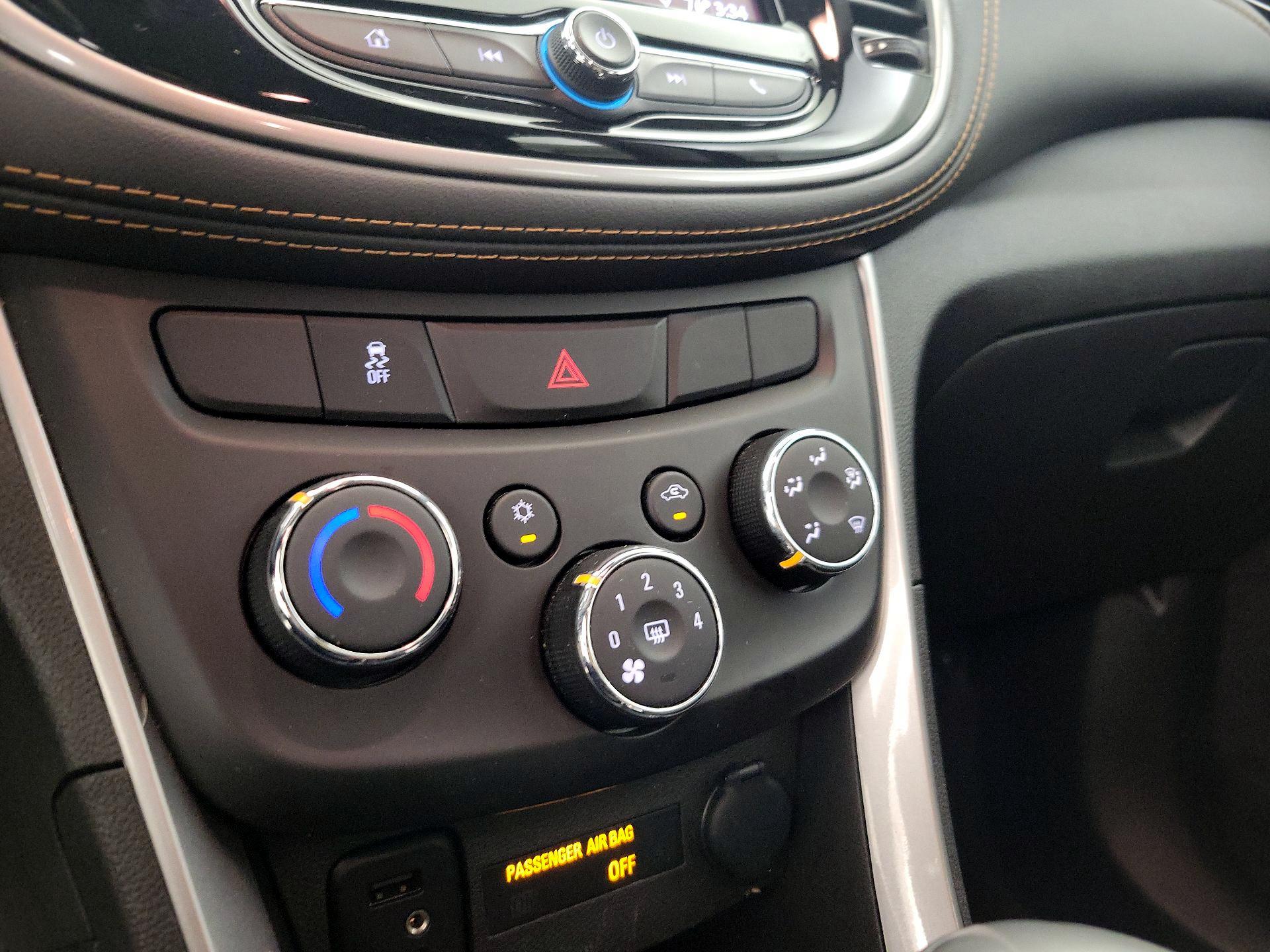 Thumbnail: 2021 Chevrolet Trax - 16