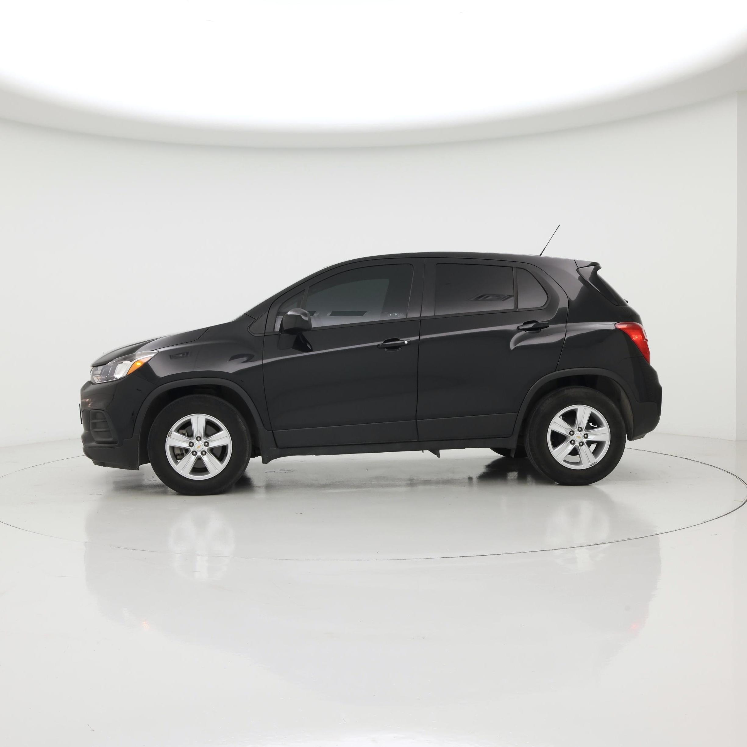 Thumbnail: 2020 Chevrolet Trax - 3