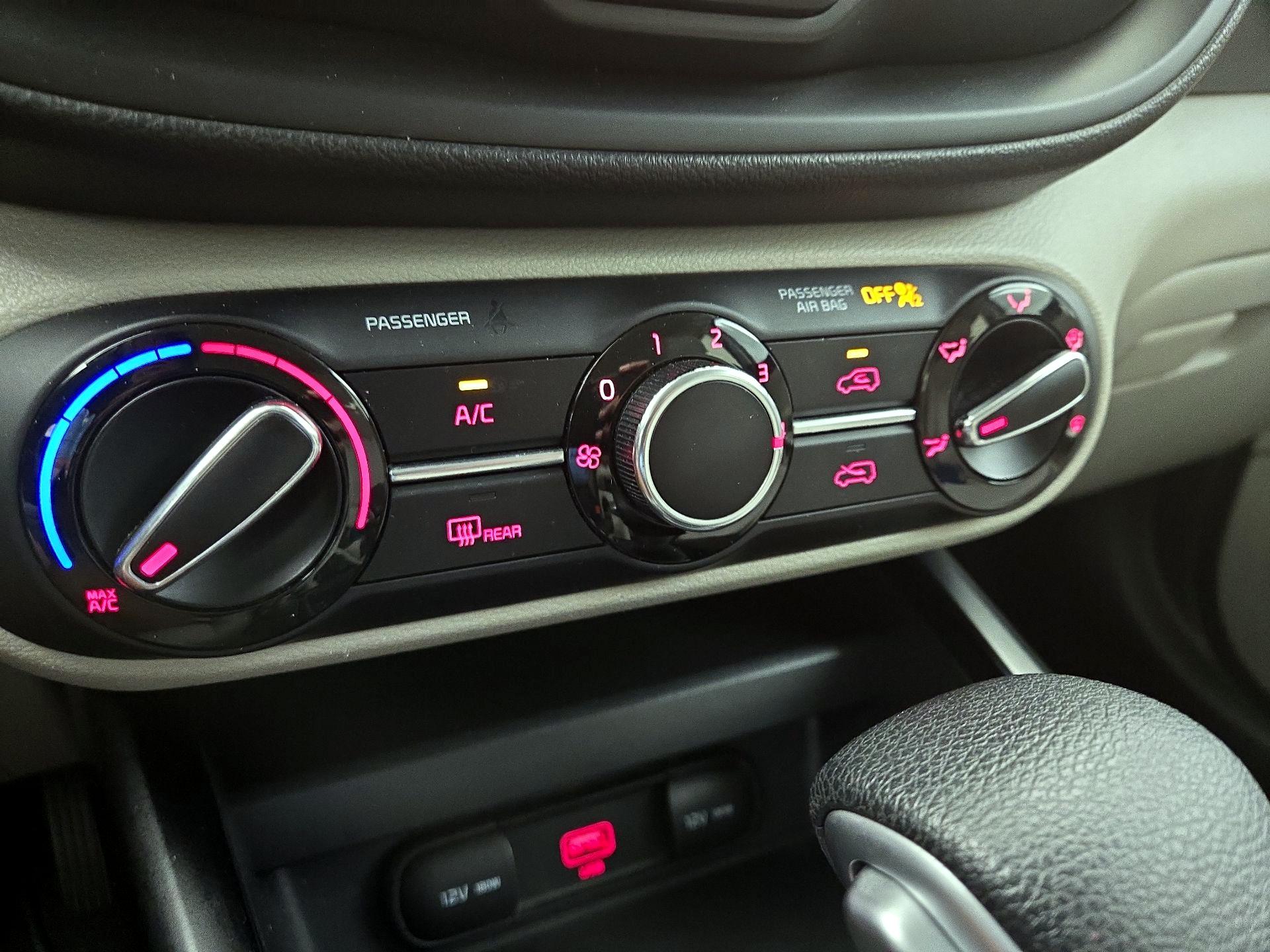 Thumbnail: 2020 Kia Soul - 16