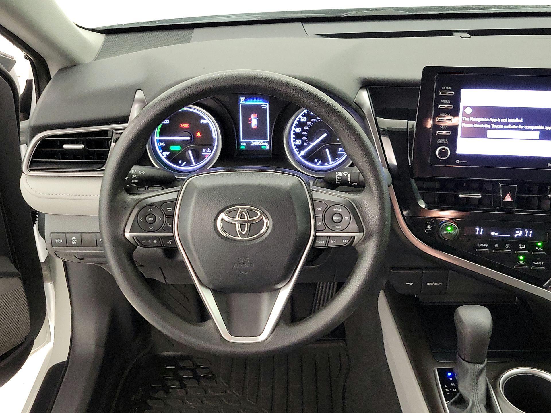 Thumbnail: 2021 Toyota Camry - 10