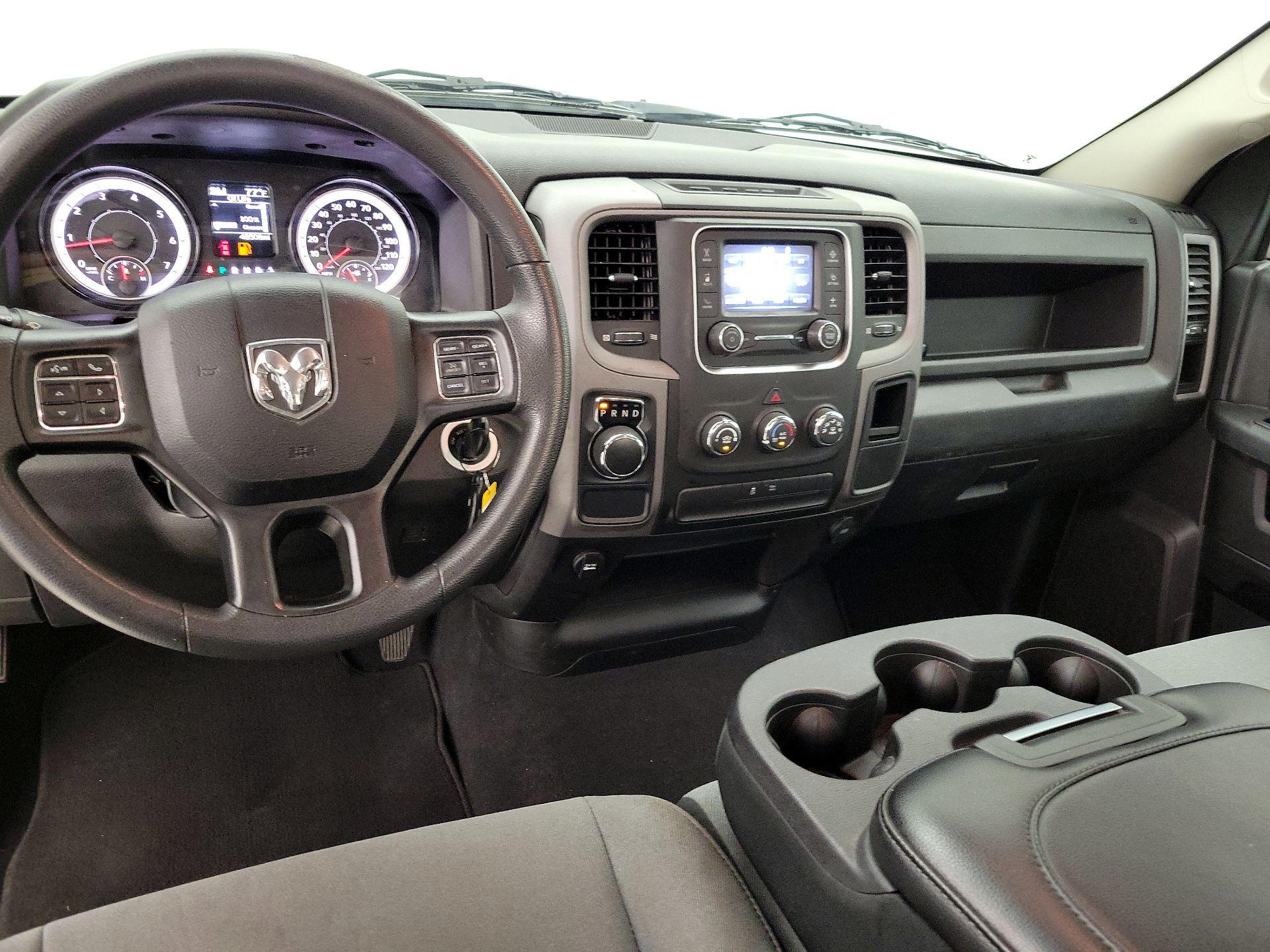 Thumbnail: 2021 RAM 1500 Classic - 9
