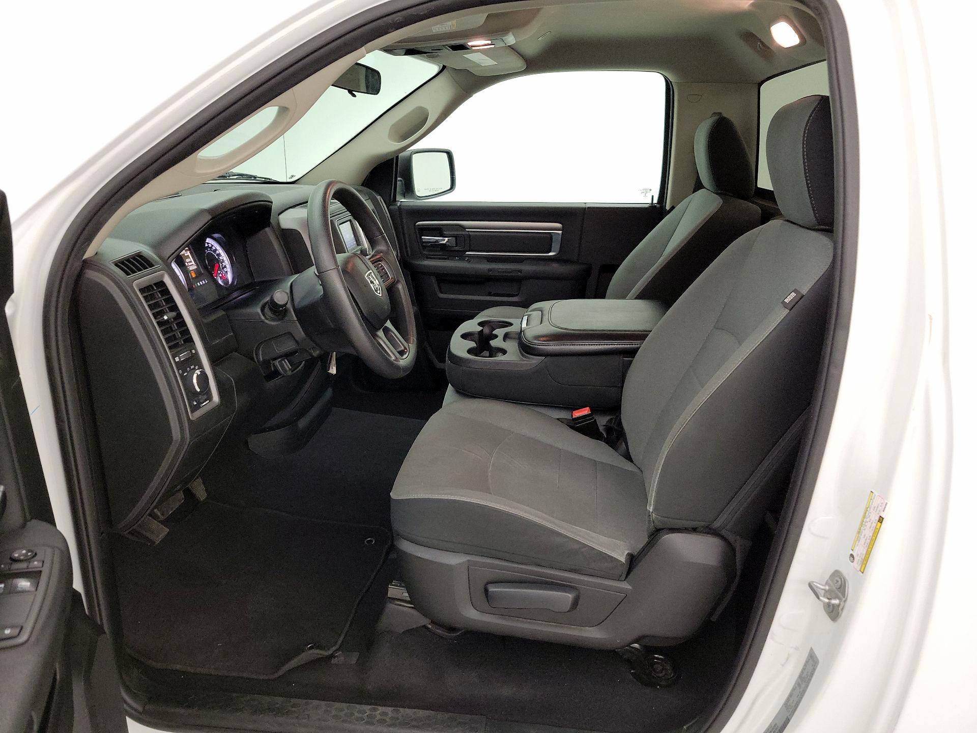 Thumbnail: 2021 RAM 1500 Classic - 11