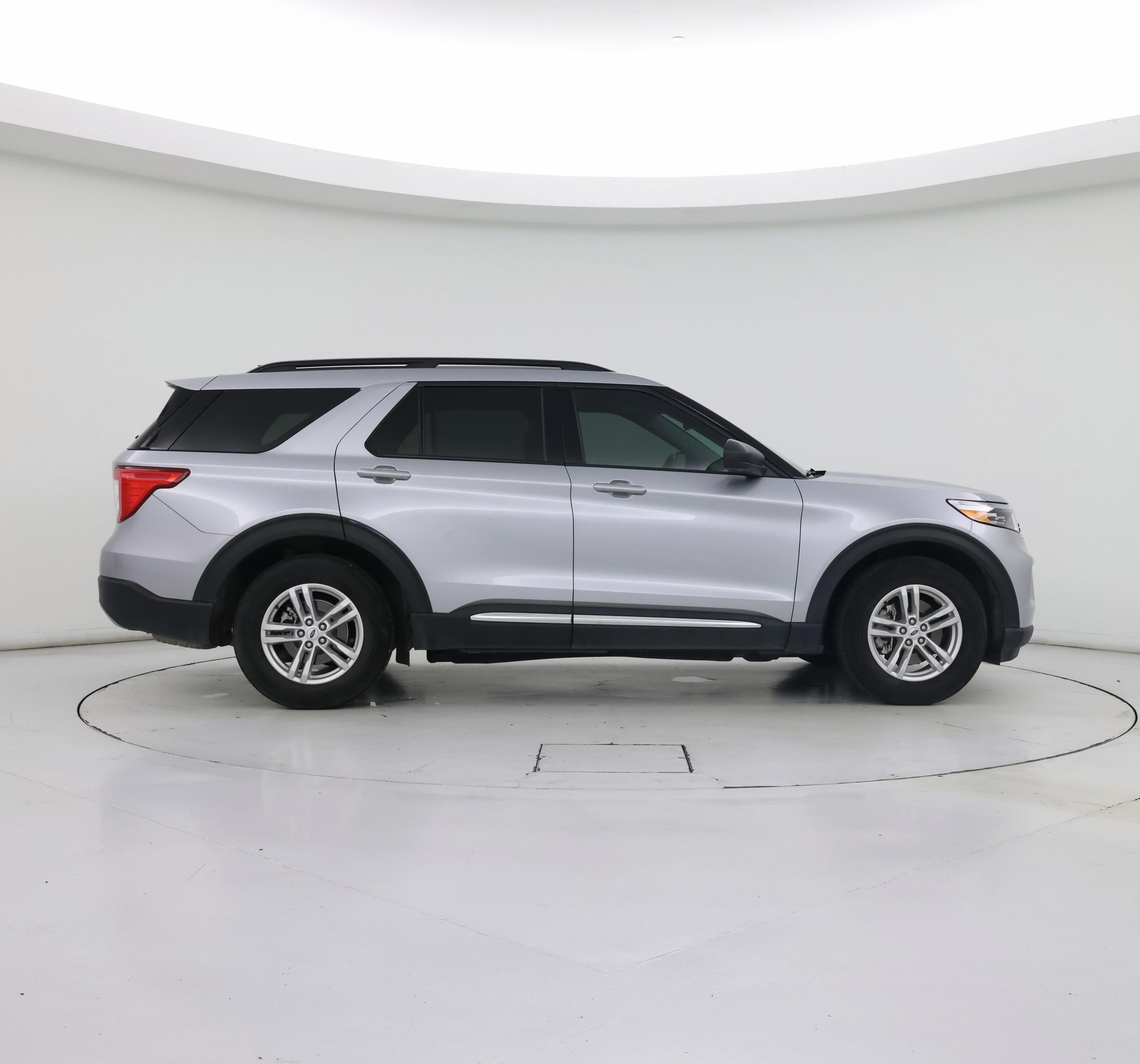 Thumbnail: 2023 Ford Explorer - 7