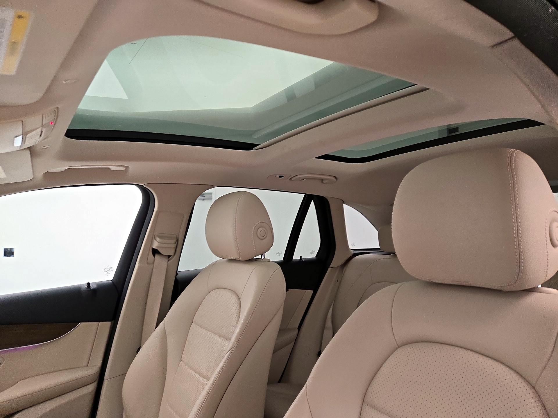Thumbnail: 2020 Mercedes-Benz GLC - 19