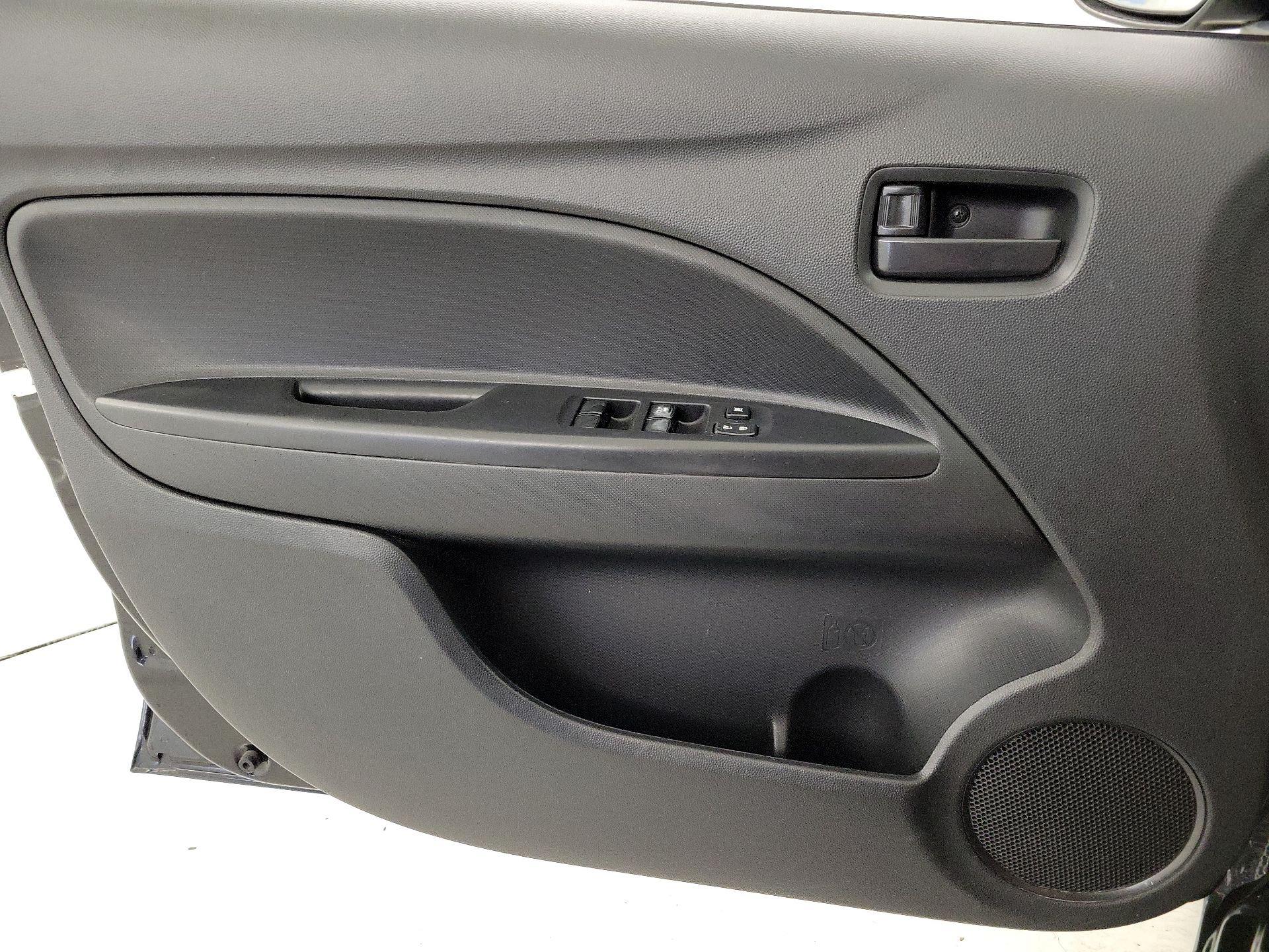 Thumbnail: 2020 Mitsubishi Mirage G4 - 12