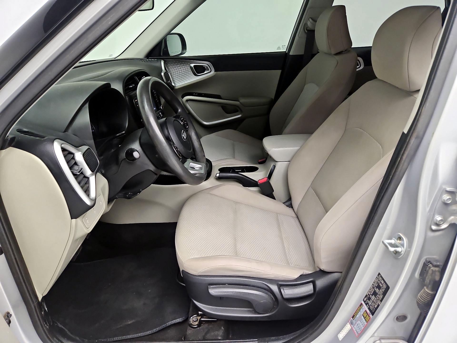 Thumbnail: 2020 Kia Soul - 11