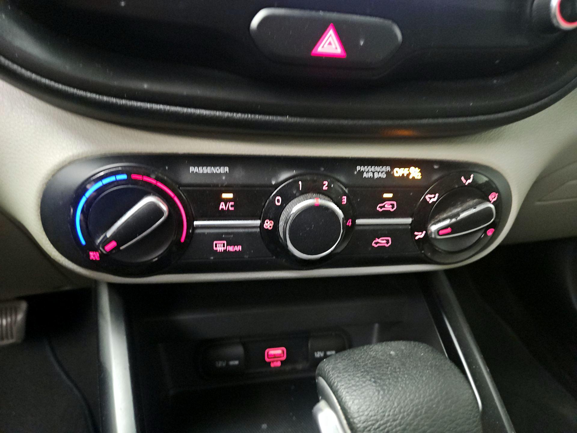 Thumbnail: 2020 Kia Soul - 16