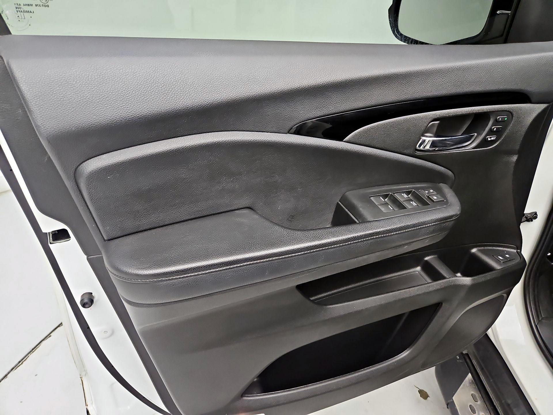 Thumbnail: 2021 Honda Pilot - 12