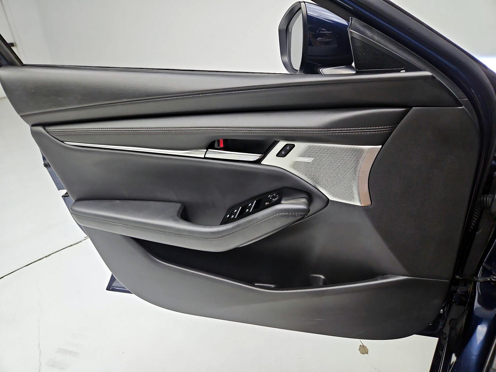 Thumbnail: 2022 Mazda Mazda3 - 12