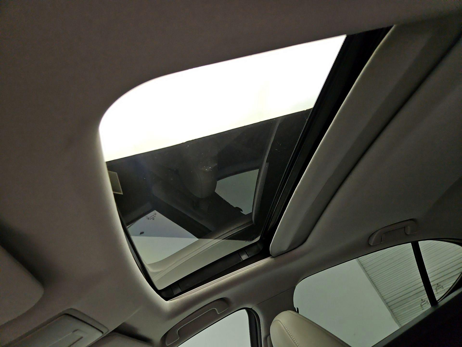Thumbnail: 2017 Acura TLX - 20