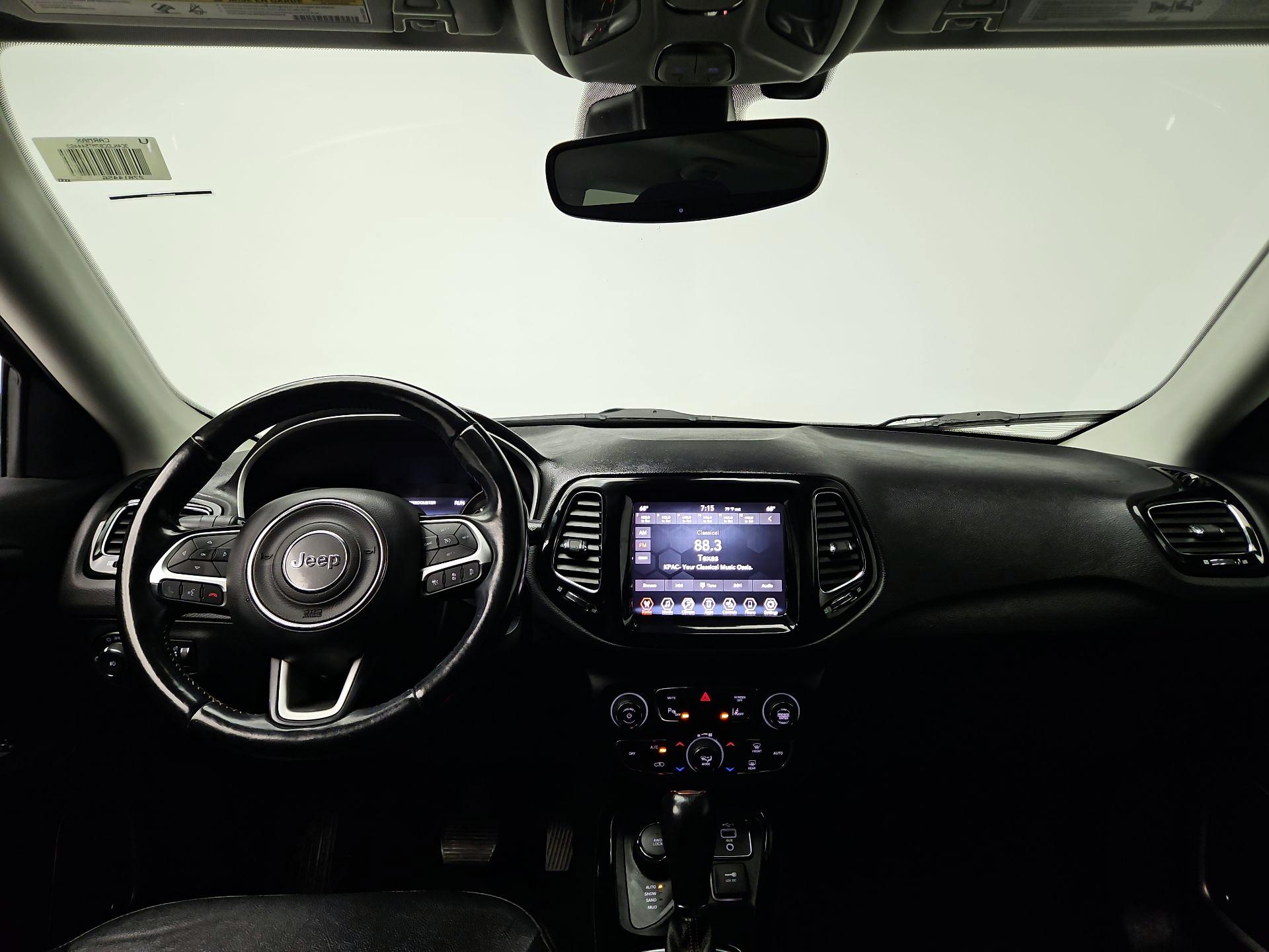 Thumbnail: 2021 Jeep Compass - 9