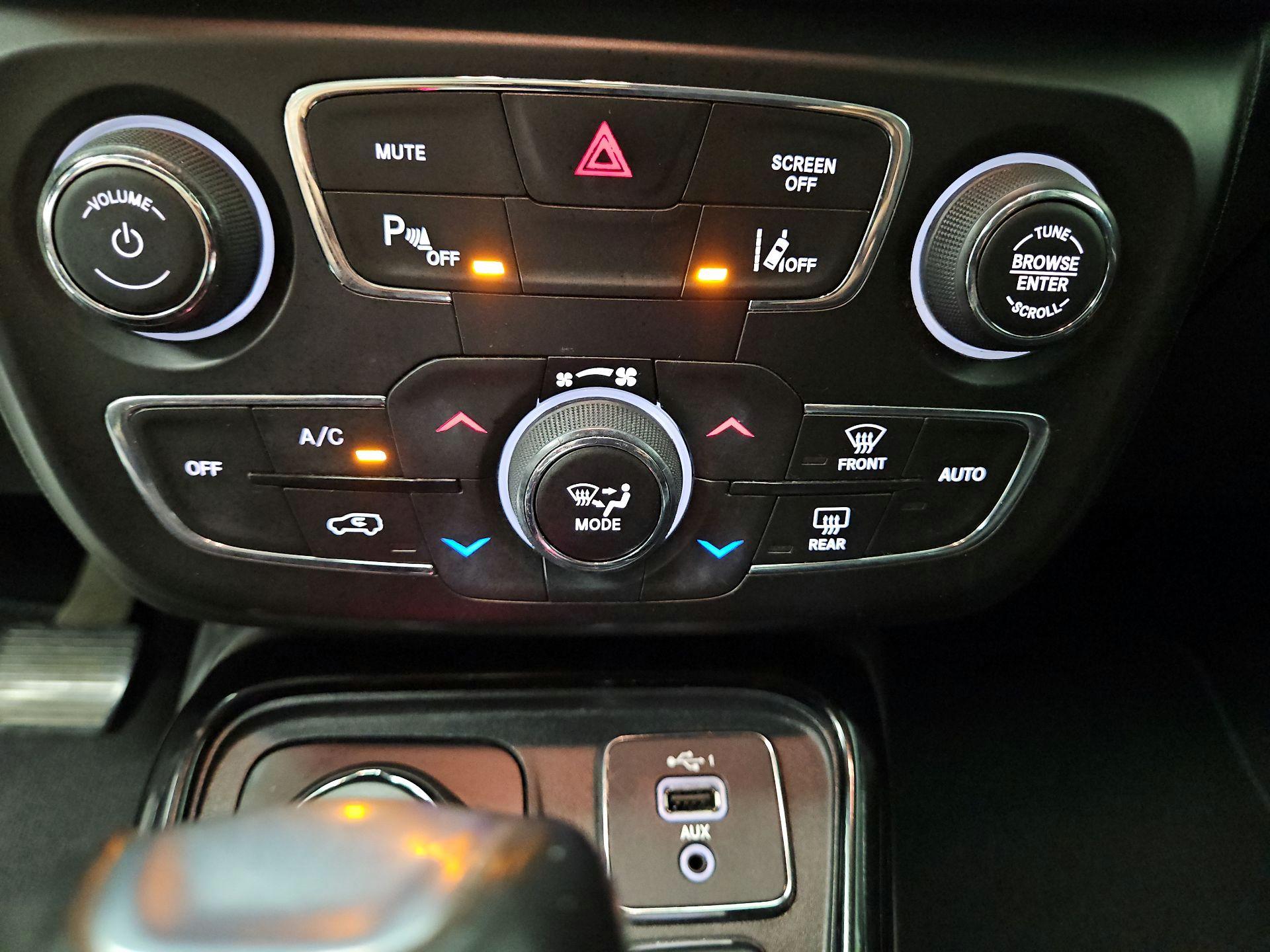 Thumbnail: 2021 Jeep Compass - 16