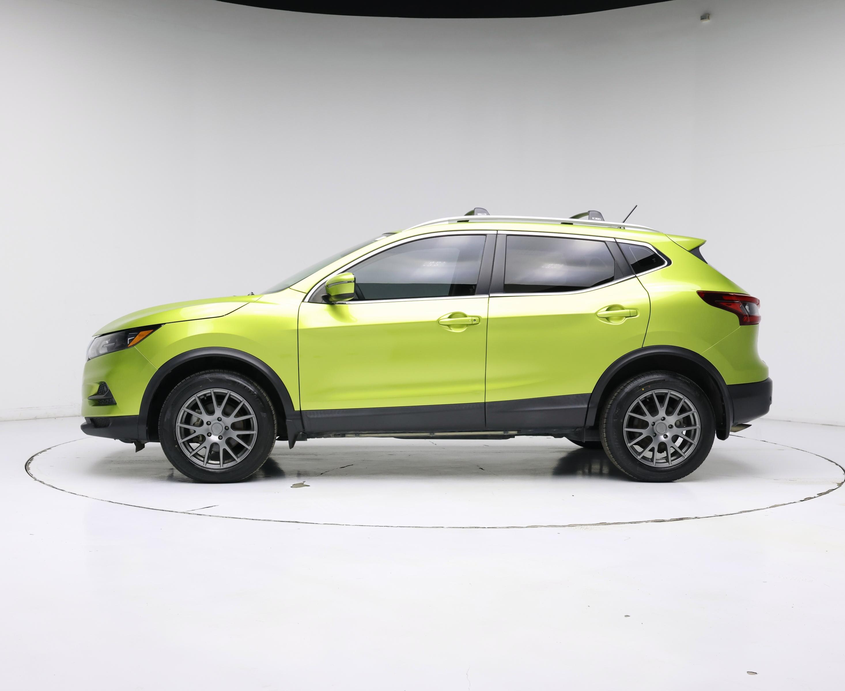 Thumbnail: 2020 Nissan Rogue Sport - 3