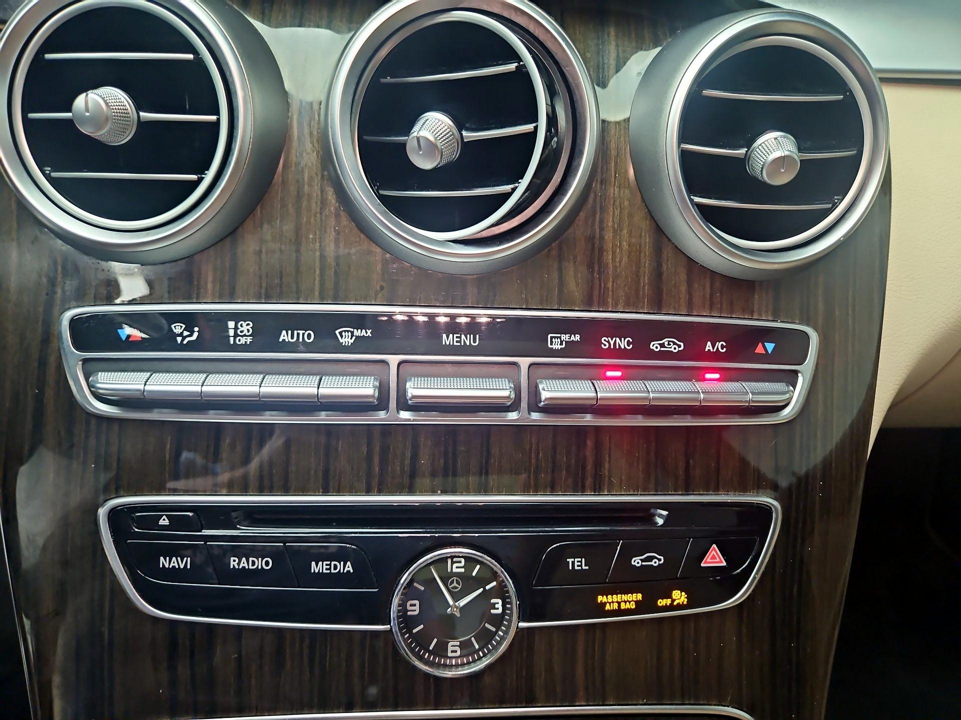 Thumbnail: 2015 Mercedes-Benz C-Class - 16