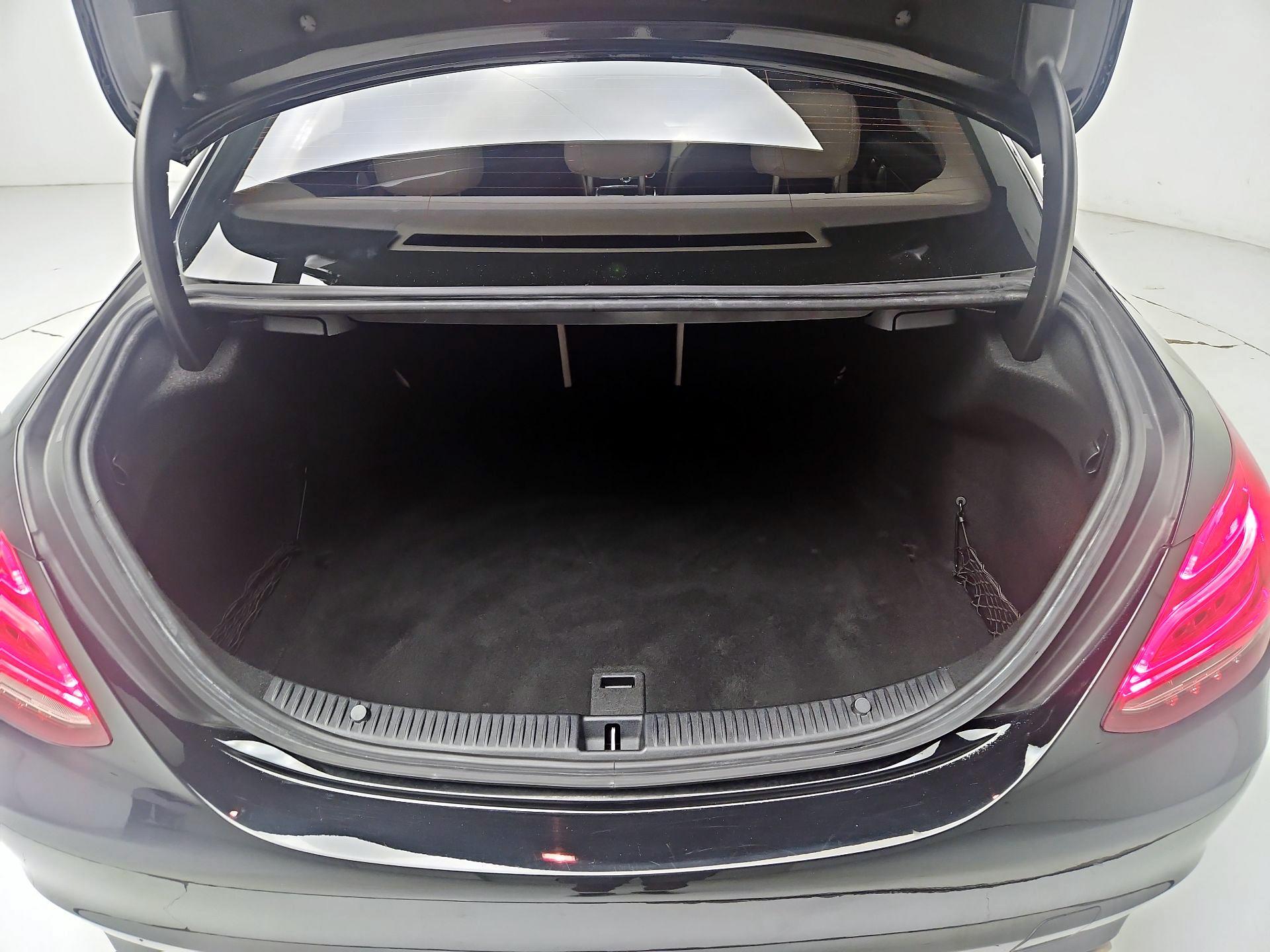 Thumbnail: 2015 Mercedes-Benz C-Class - 20