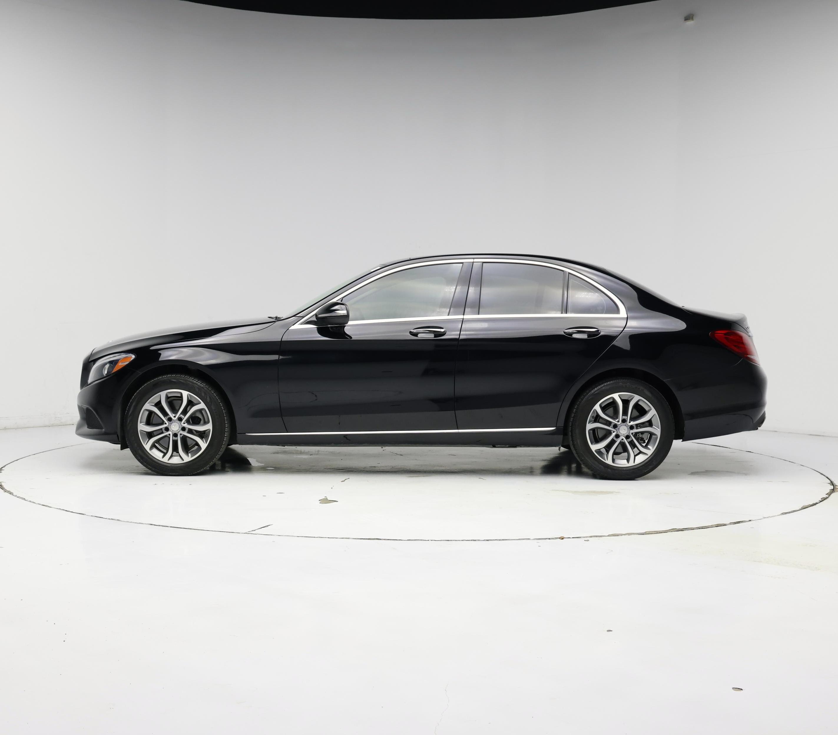 Thumbnail: 2015 Mercedes-Benz C-Class - 3