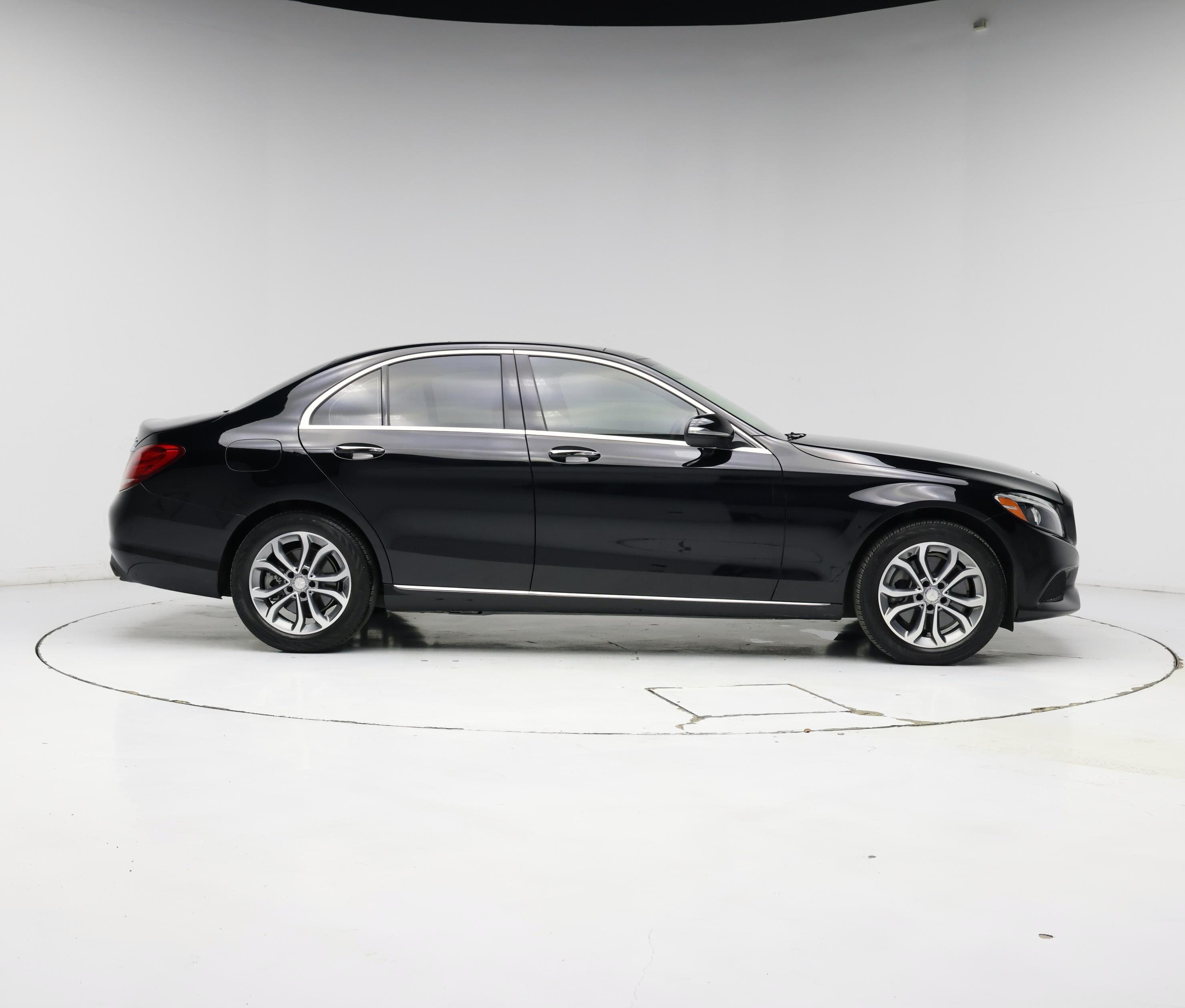 Thumbnail: 2015 Mercedes-Benz C-Class - 7