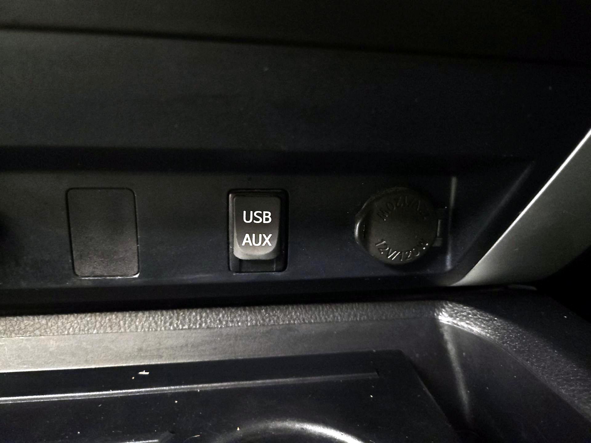 Thumbnail: 2016 Toyota Tundra - 18