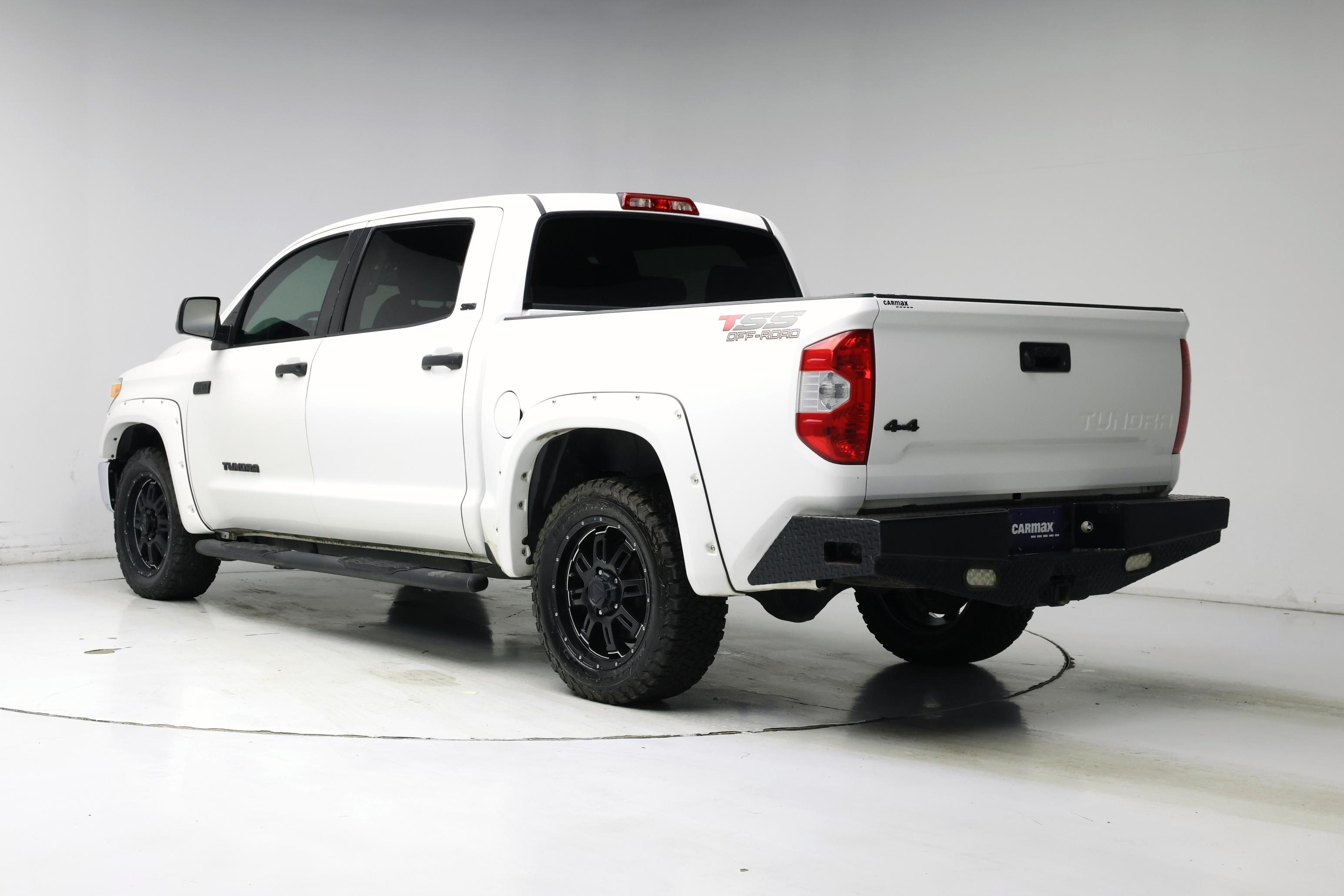 Thumbnail: 2016 Toyota Tundra - 2