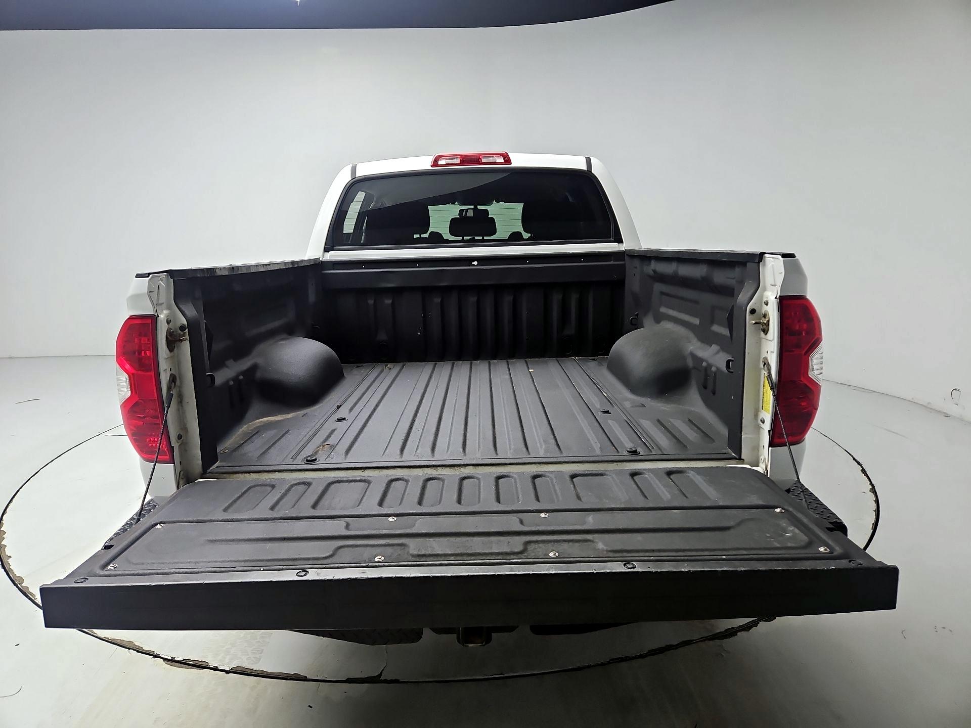 Thumbnail: 2016 Toyota Tundra - 20