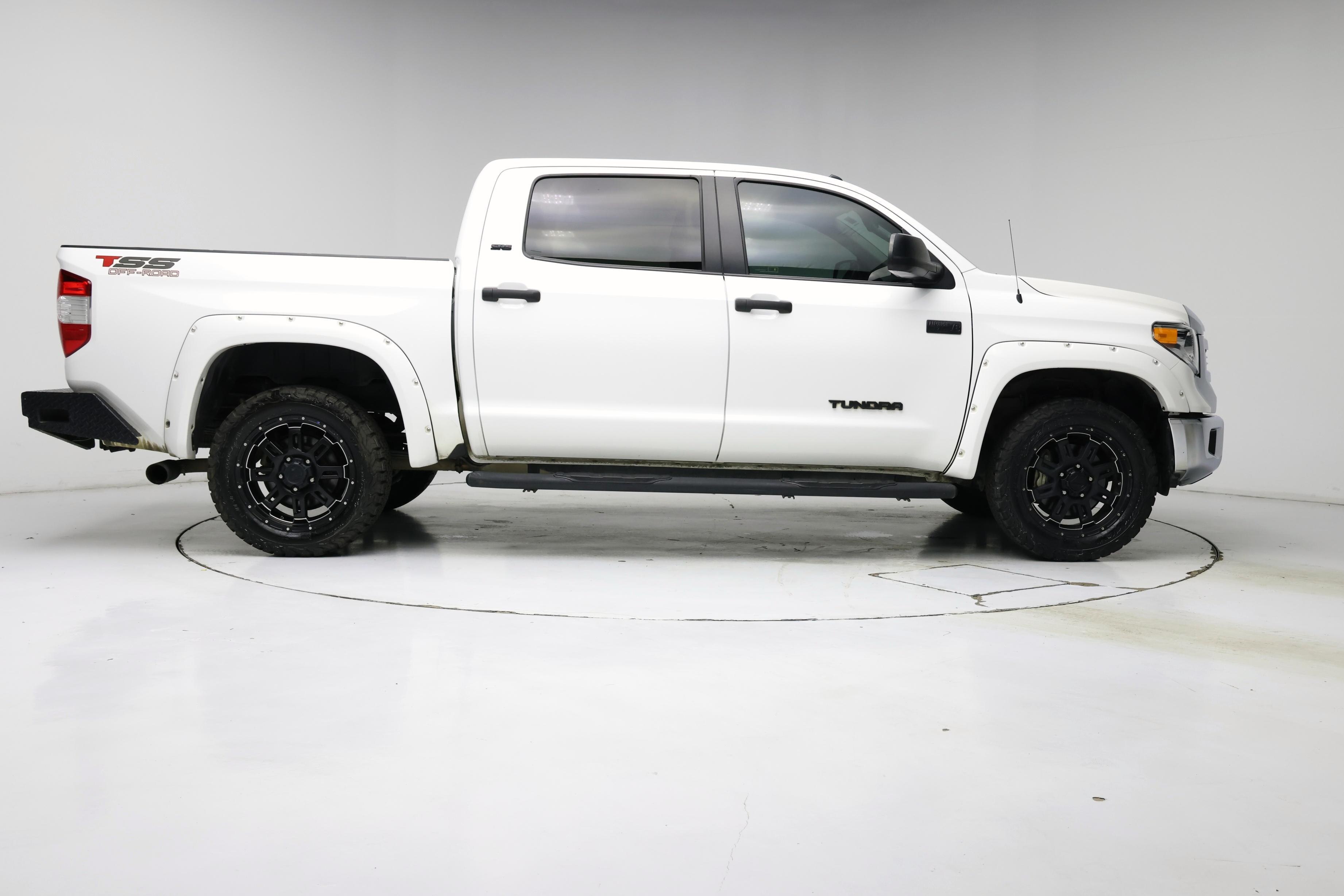 Thumbnail: 2016 Toyota Tundra - 7
