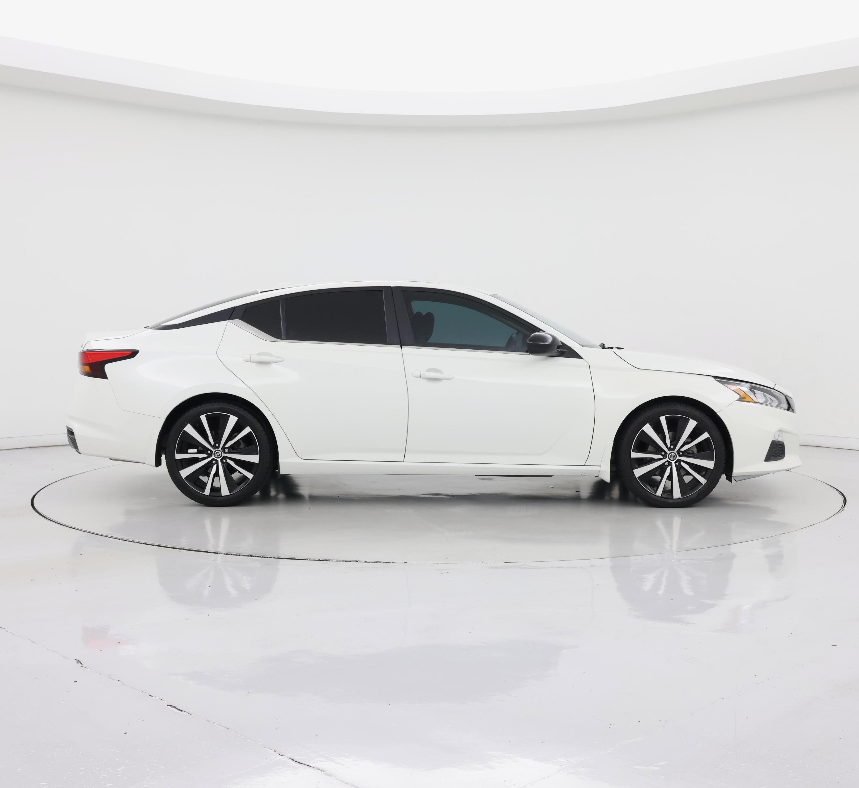 Thumbnail: 2021 Nissan Altima - 7
