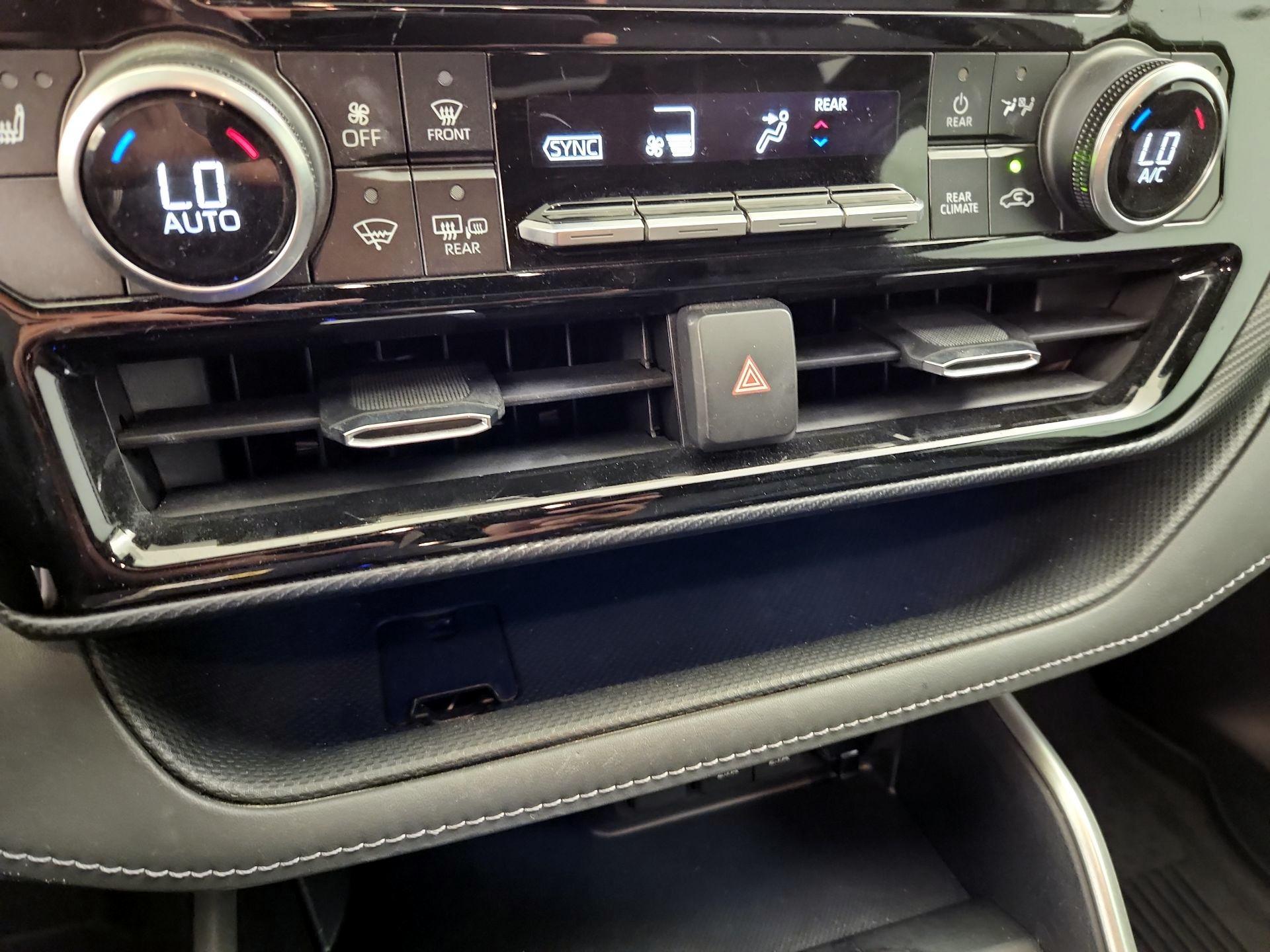 Thumbnail: 2021 Toyota Highlander - 16