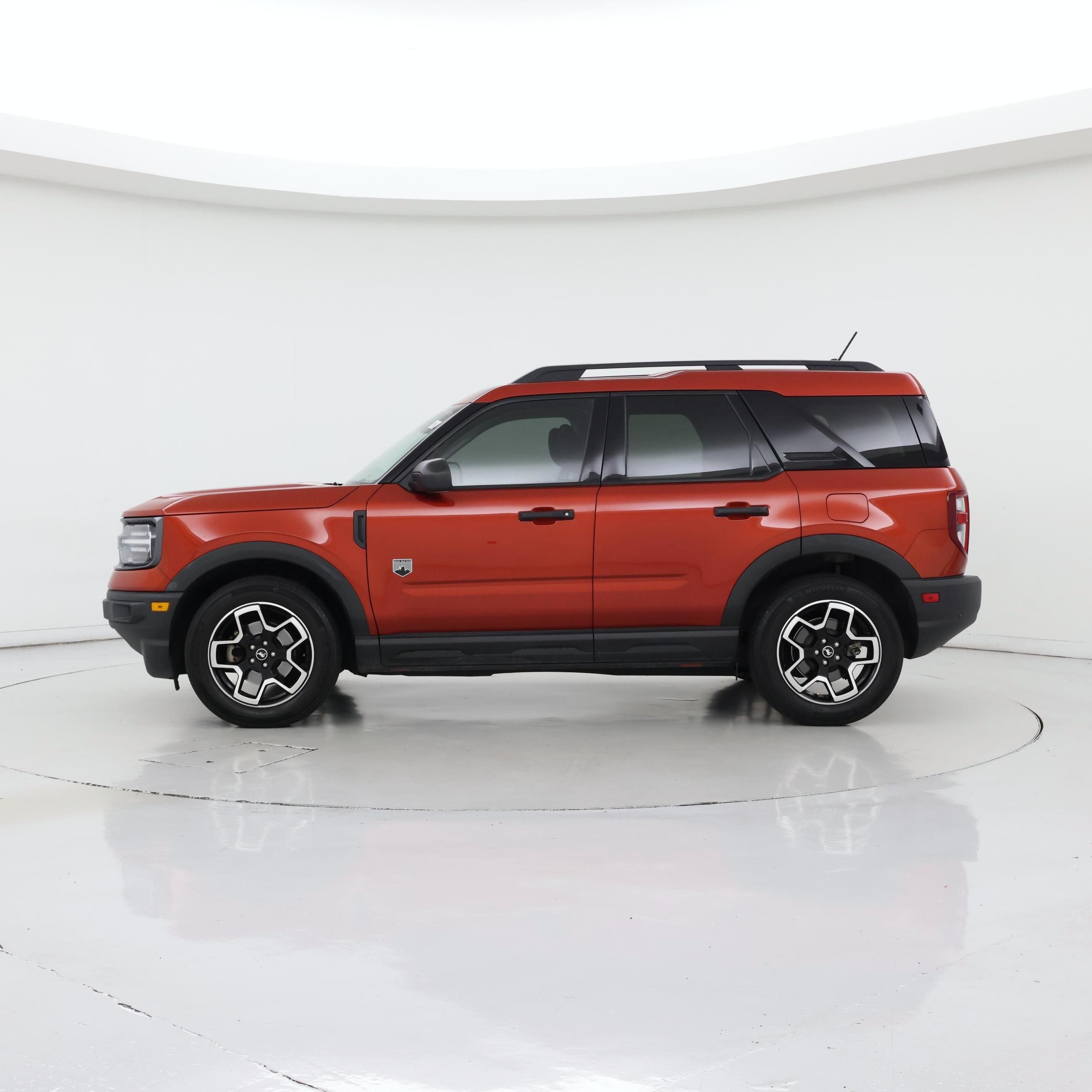 Thumbnail: 2022 Ford Bronco Sport - 3