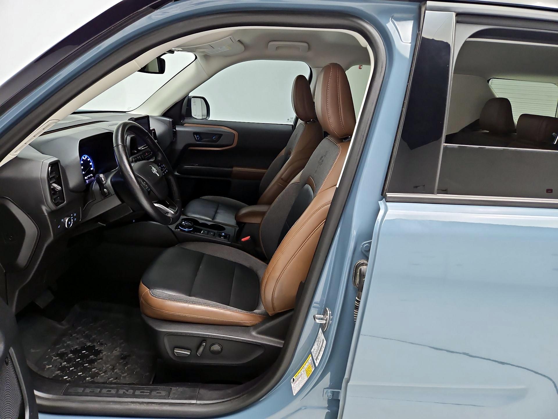 Thumbnail: 2022 Ford Bronco Sport - 11