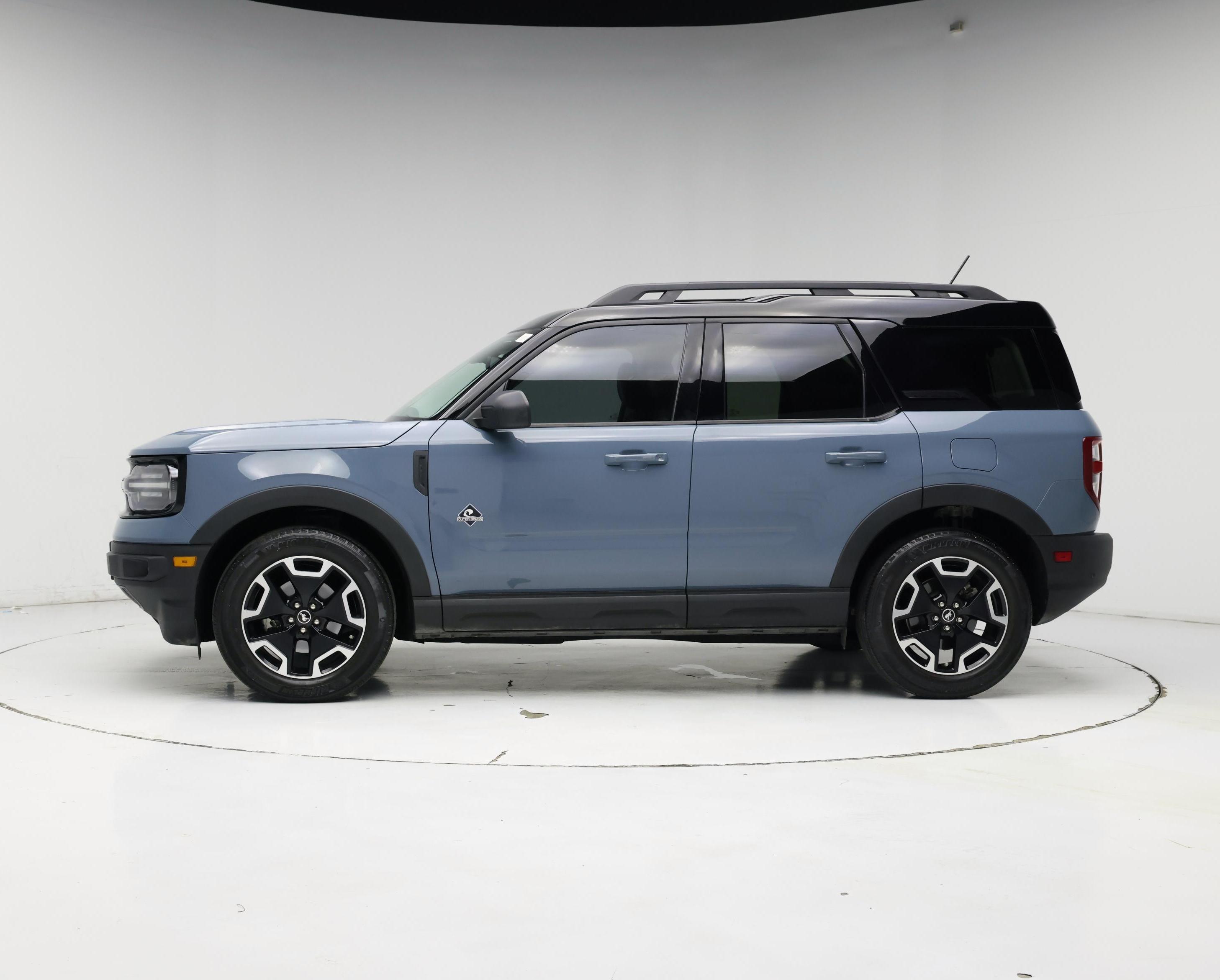 Thumbnail: 2022 Ford Bronco Sport - 3