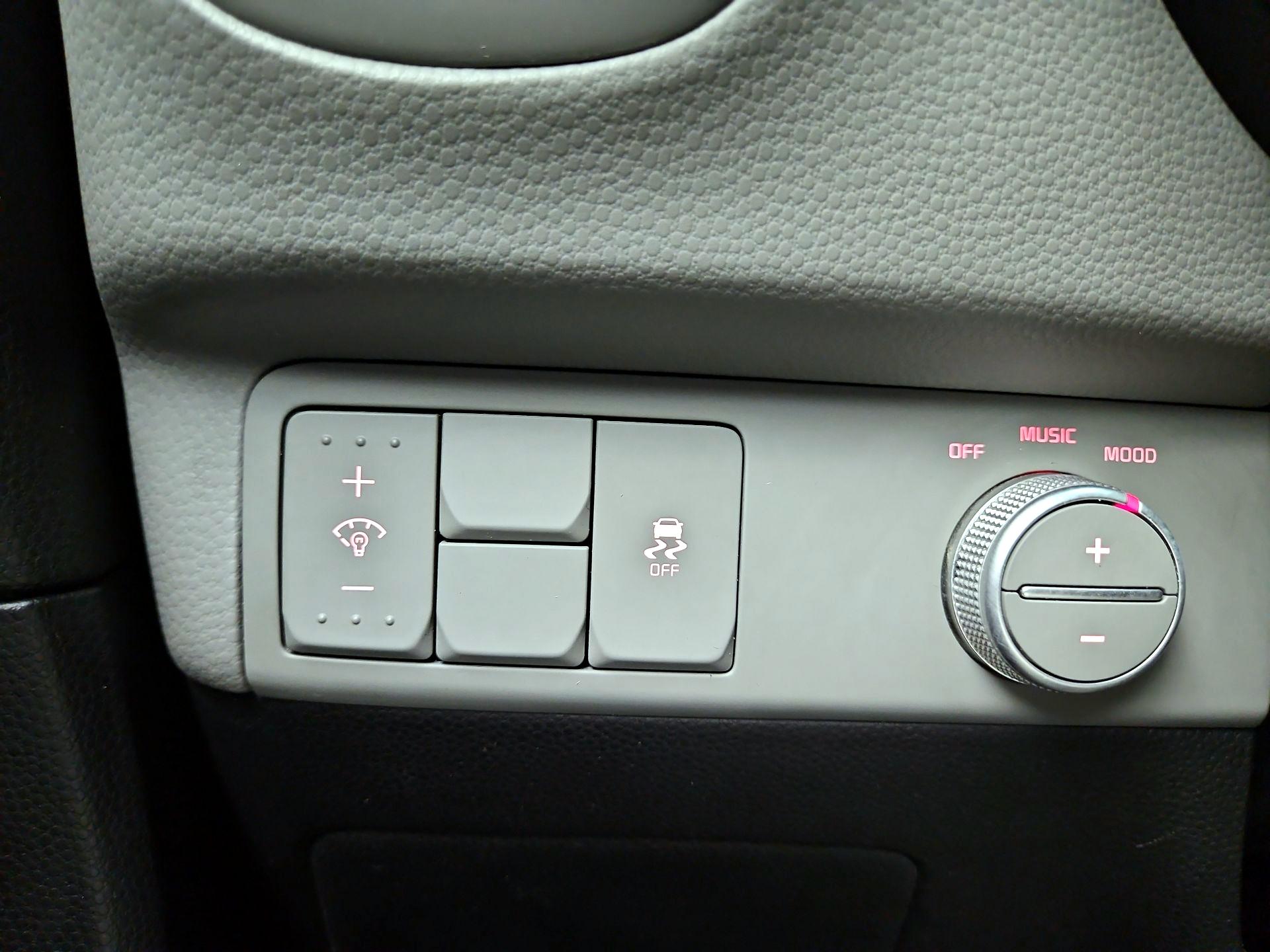 Thumbnail: 2016 Kia Soul - 13