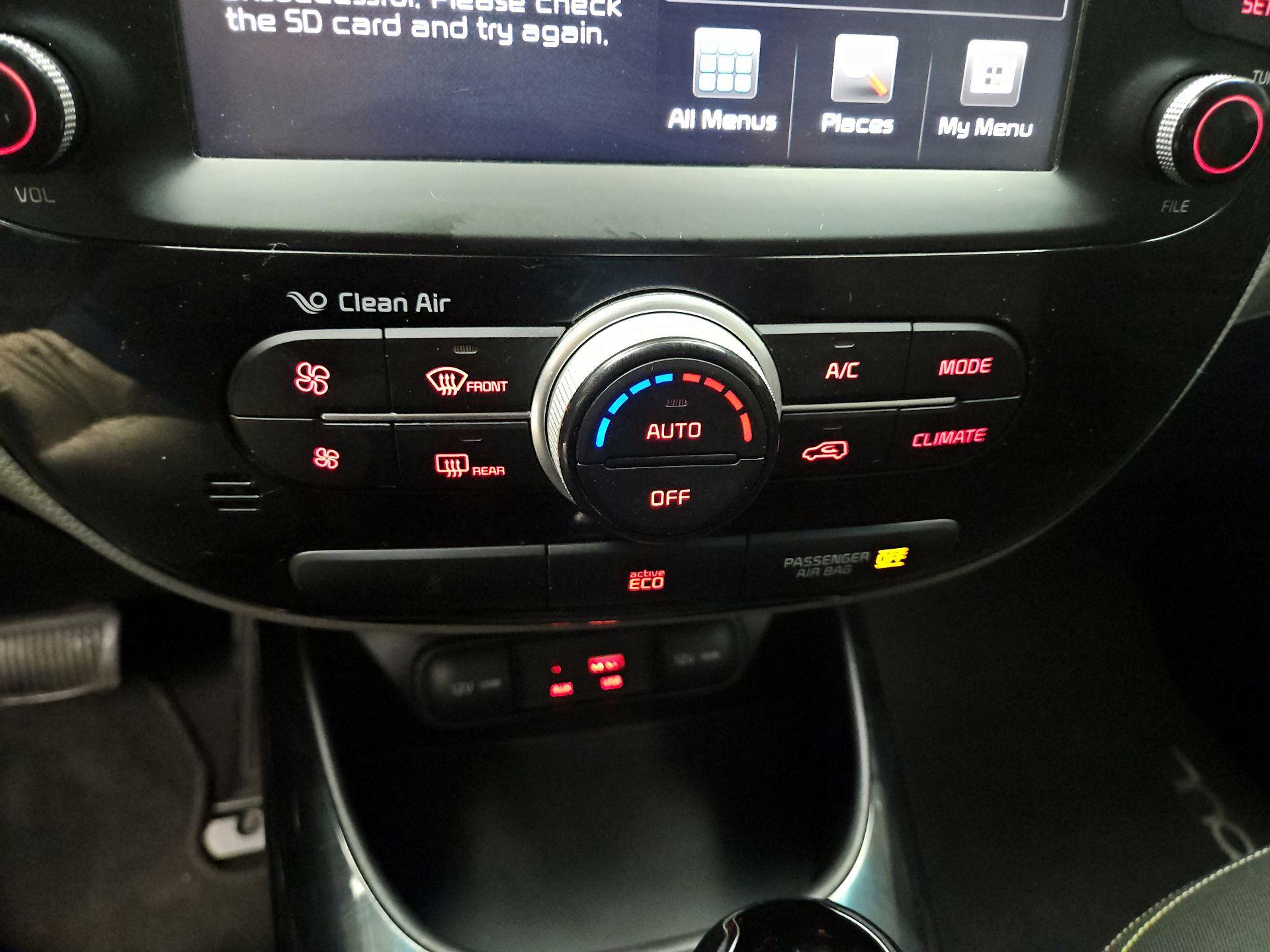 Thumbnail: 2016 Kia Soul - 16