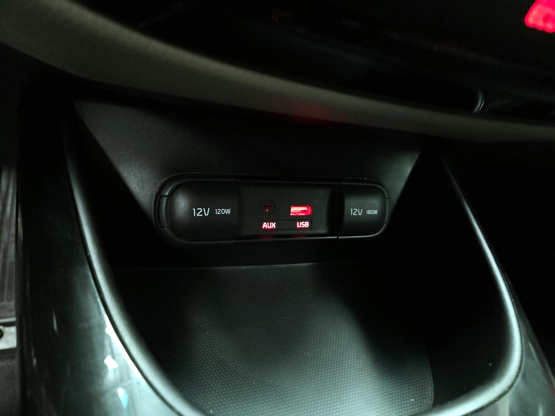 Thumbnail: 2016 Kia Soul - 18