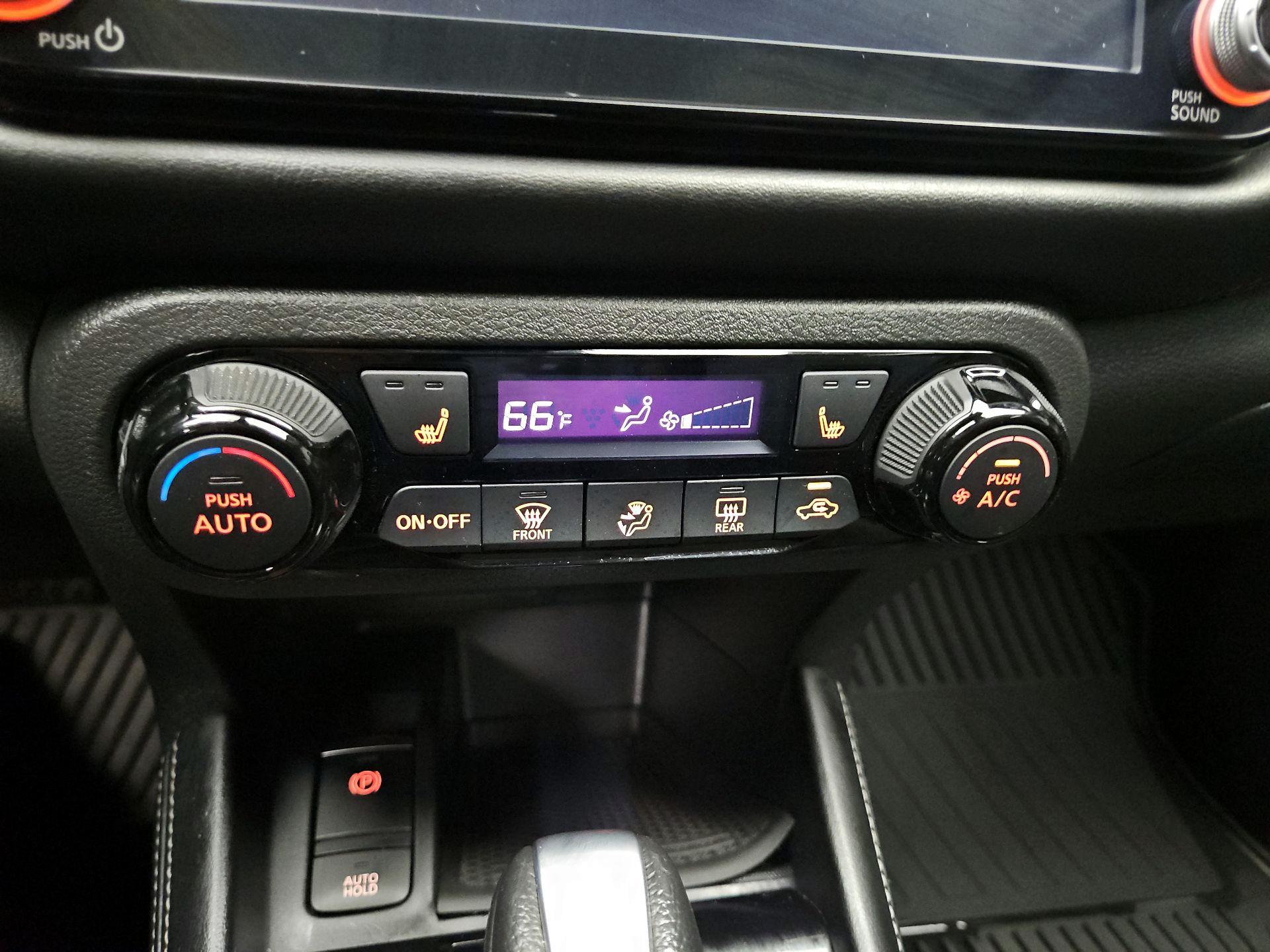 Thumbnail: 2021 Nissan Kicks - 16