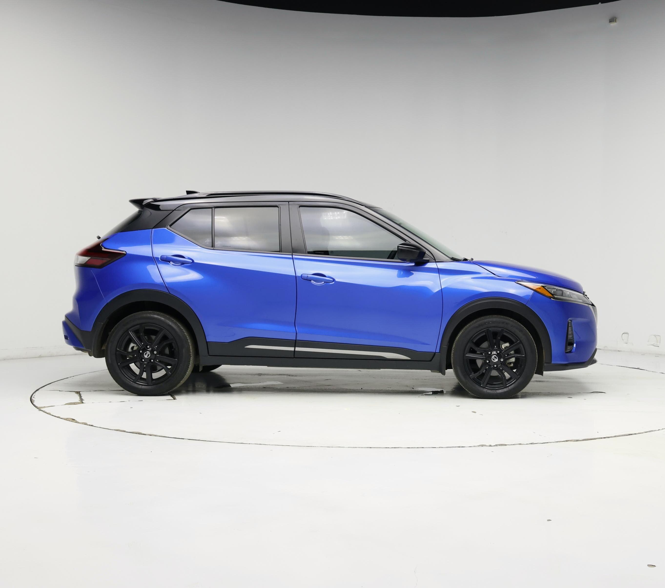 Thumbnail: 2021 Nissan Kicks - 7