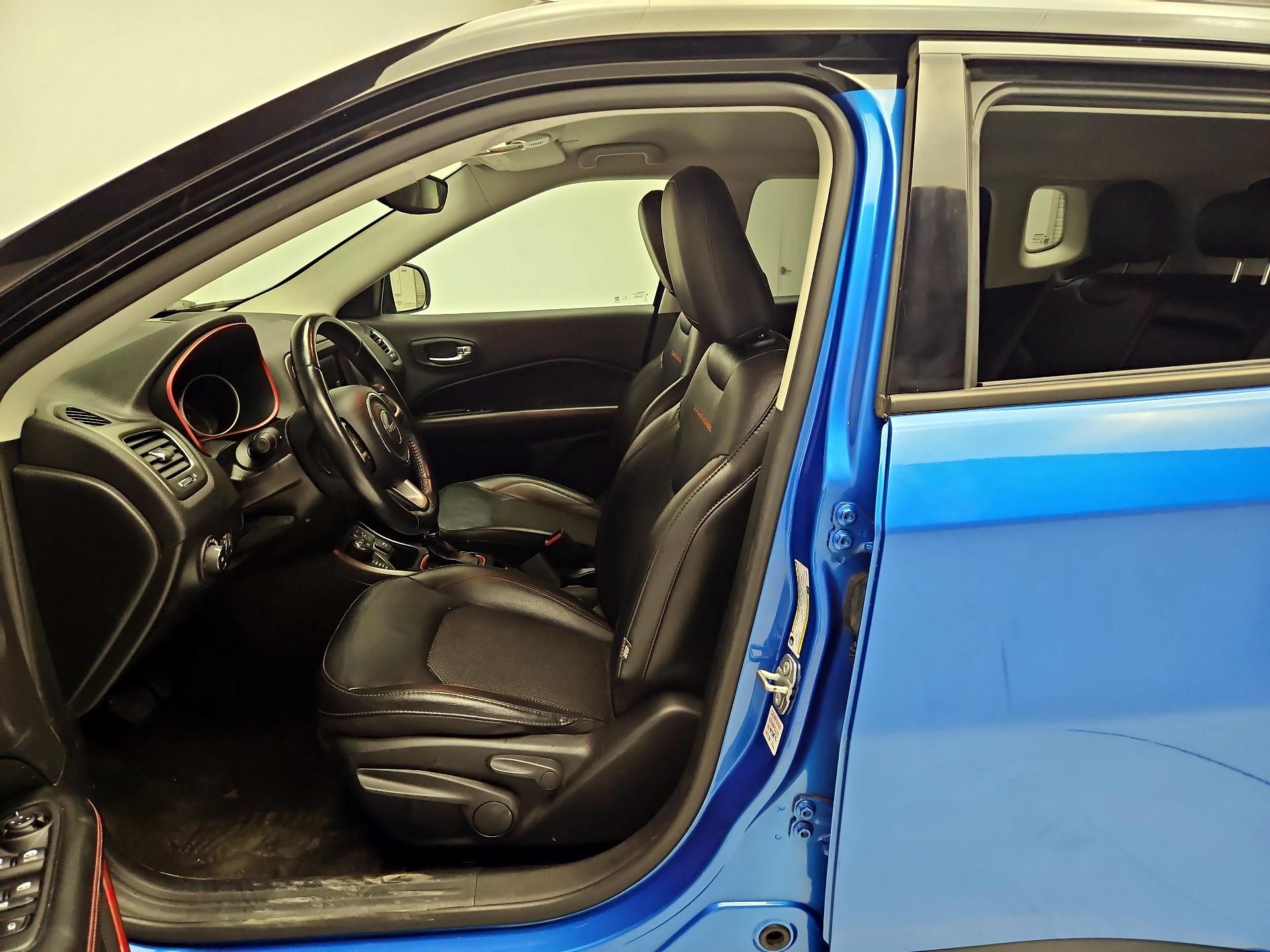 Thumbnail: 2020 Jeep Compass - 11