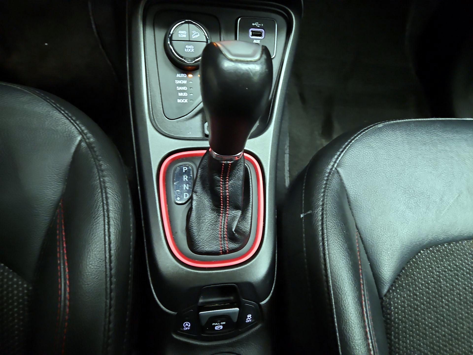 Thumbnail: 2020 Jeep Compass - 17