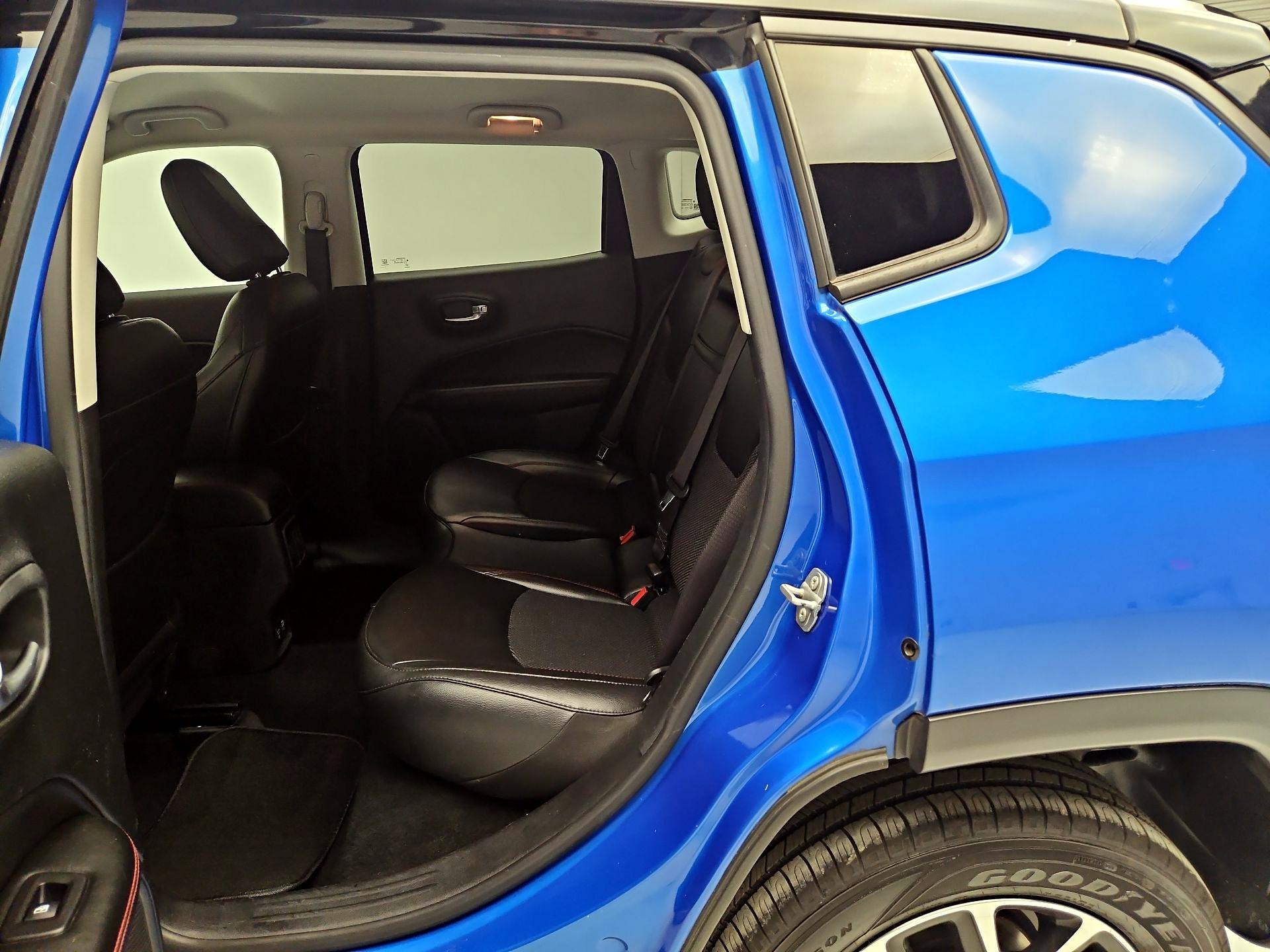 Thumbnail: 2020 Jeep Compass - 19