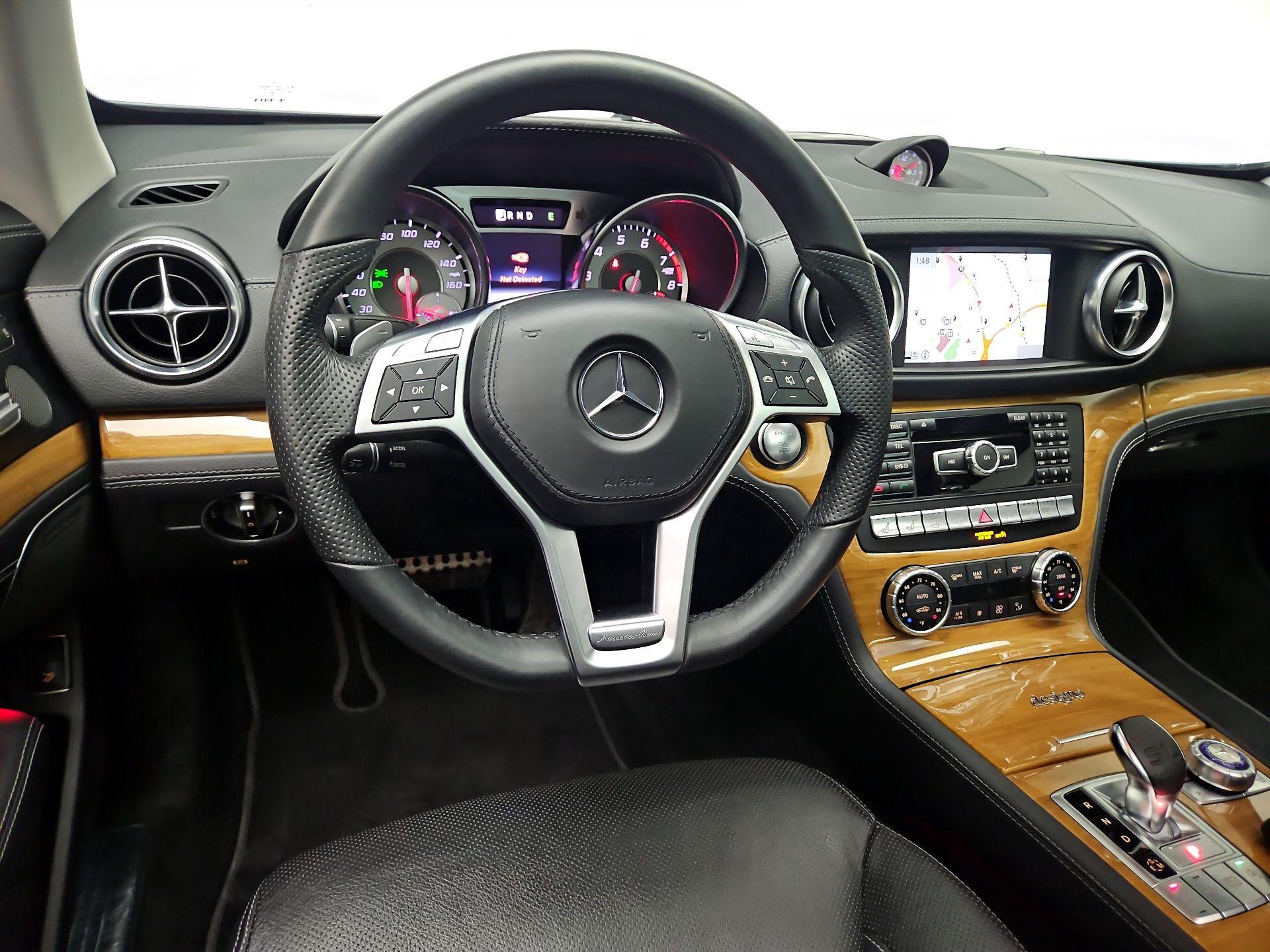 Thumbnail: 2016 Mercedes-Benz SL-Class - 10